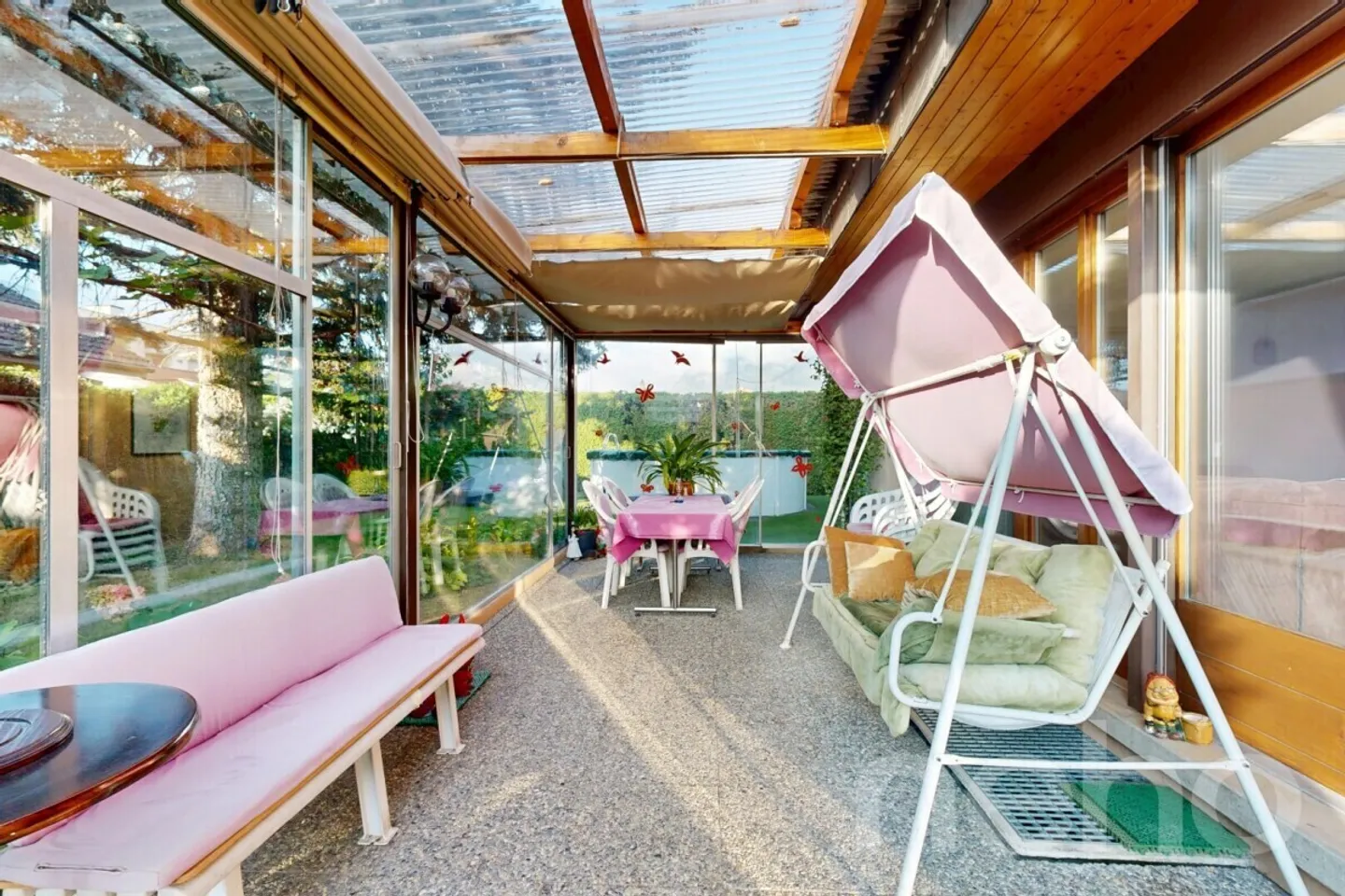 Casa affascinante con un bel spazio esterno e una veranda - Foto 7 di 12