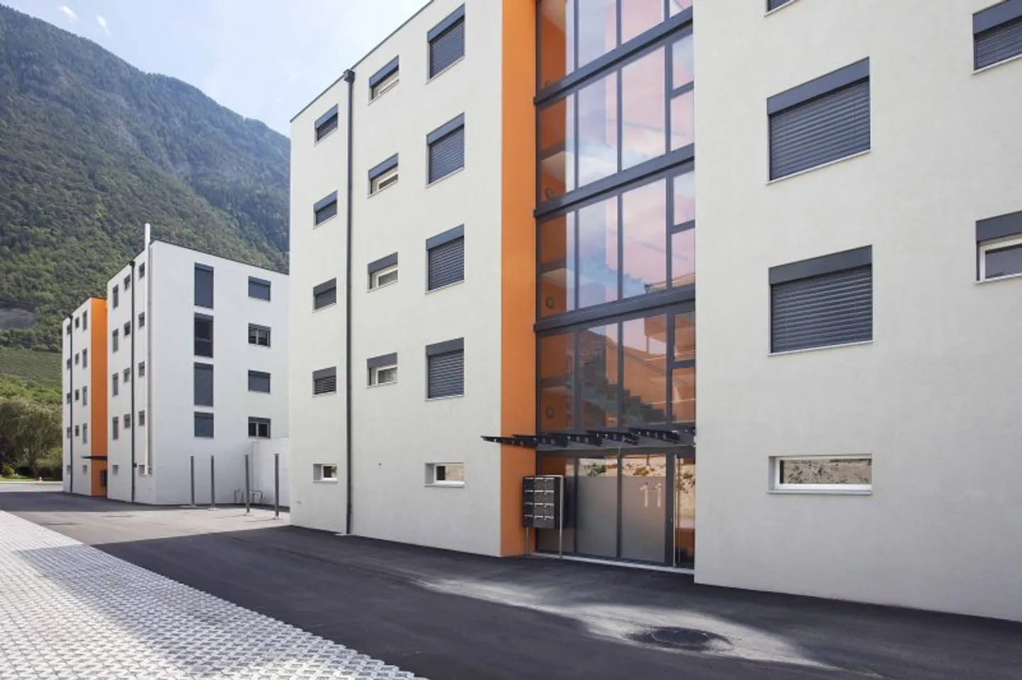 04895 - Appartement 2.5 pièces - Rue des Grands Praz 11 - Charrat - Foto 2 von 6