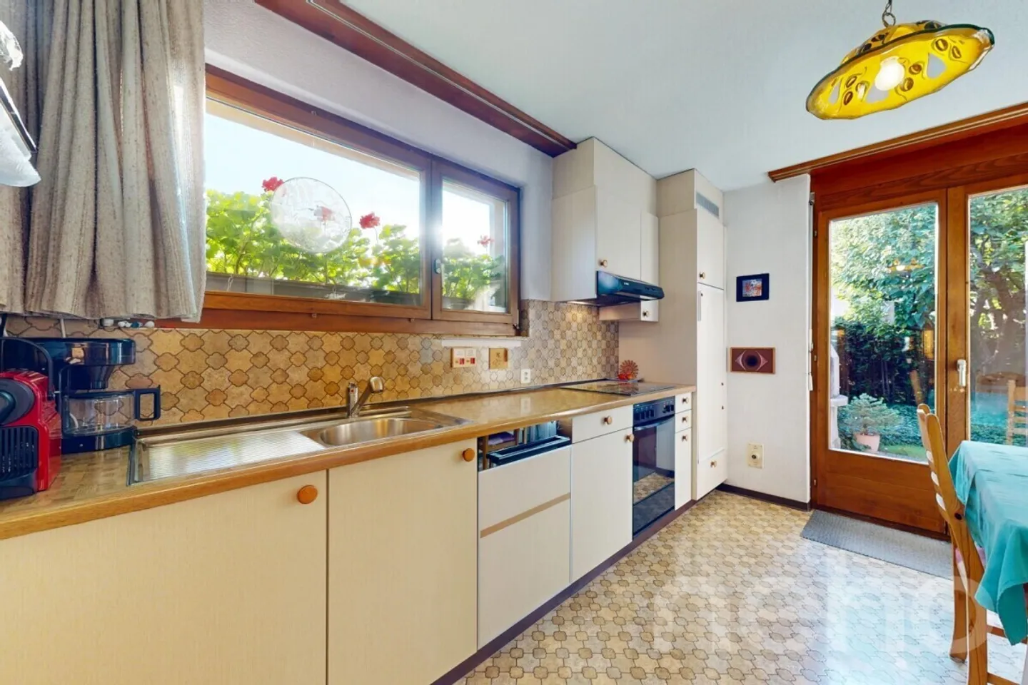 Casa affascinante con un bel spazio esterno e una veranda - Foto 12 di 12