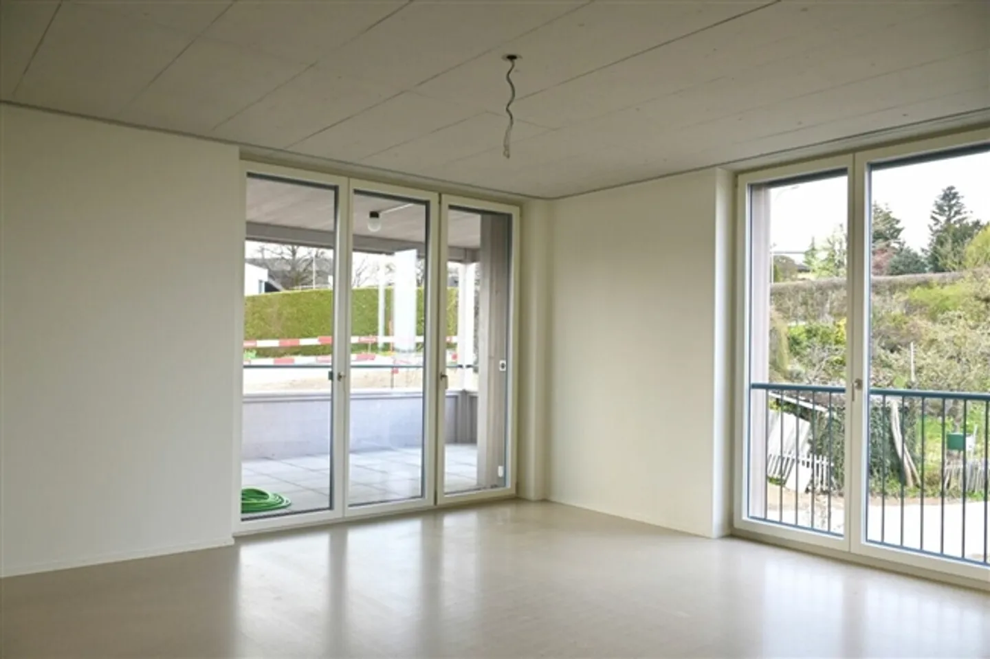 Modern and Stylish Apartment with Private Washing Tower in Flawil - Photo 5 of 13