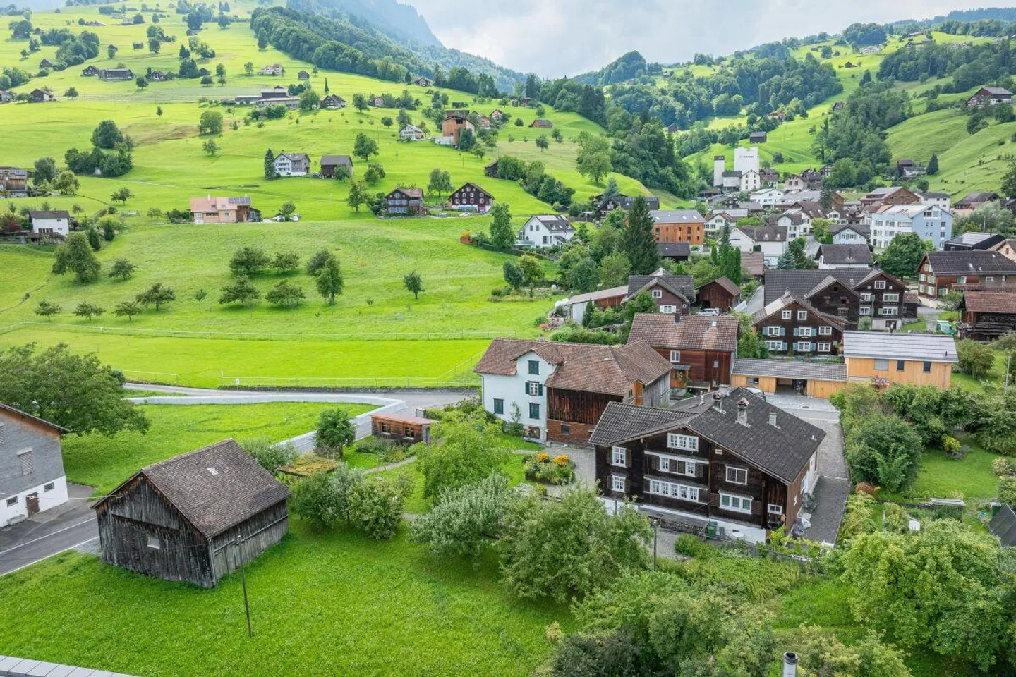 Semi-Detached Single-Family House with Land Reserve - Photo 3 of 13