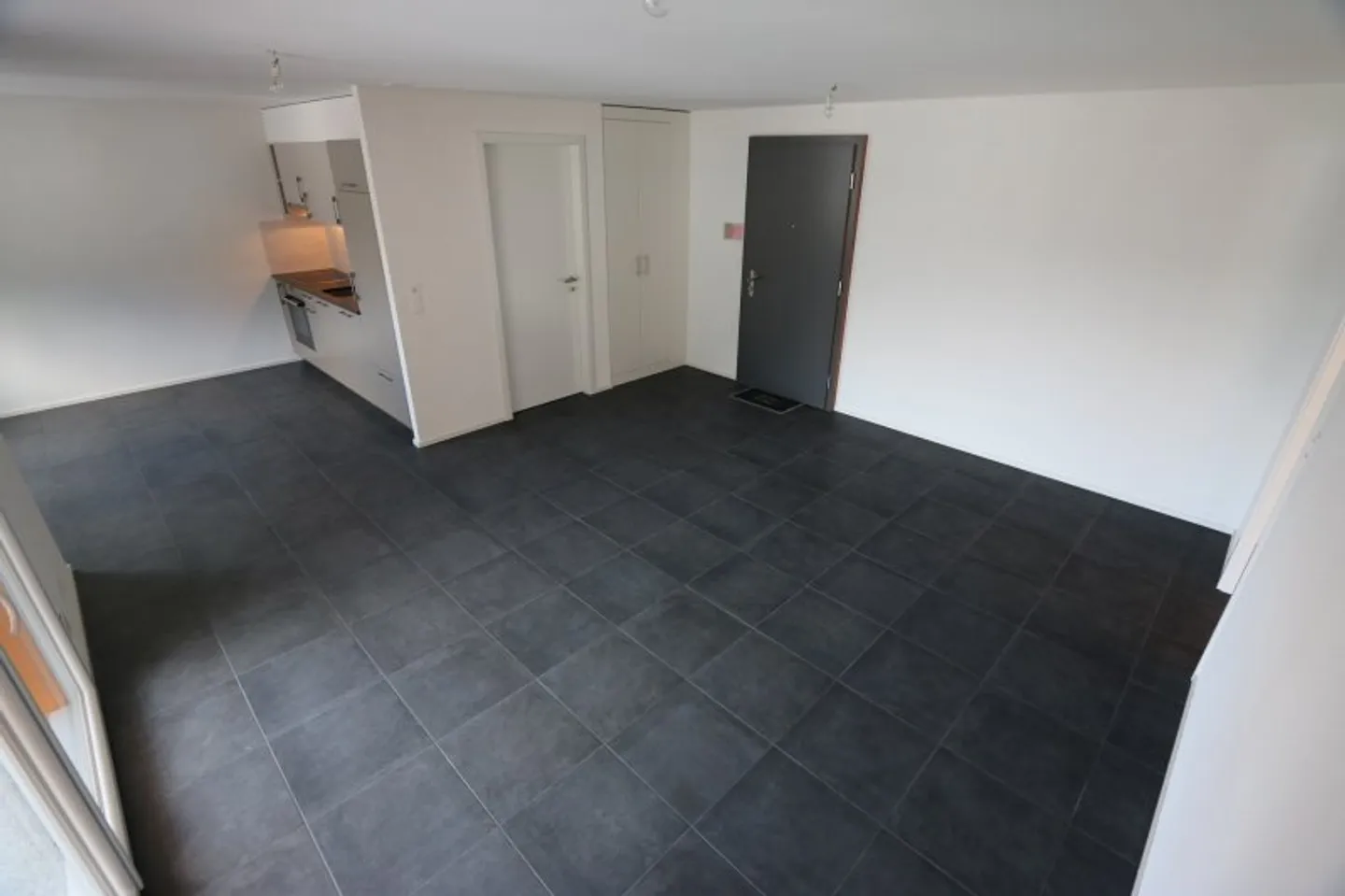 04895 - Appartement 2.5 pièces - Rue des Grands Praz 11 - Charrat - Foto 5 von 6