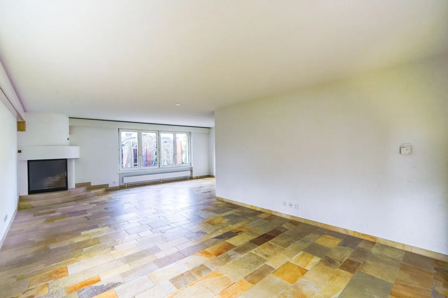 Charmante maison individuelle de 4,5 pièces dans un emplacement calme - Photo 3 sur 15