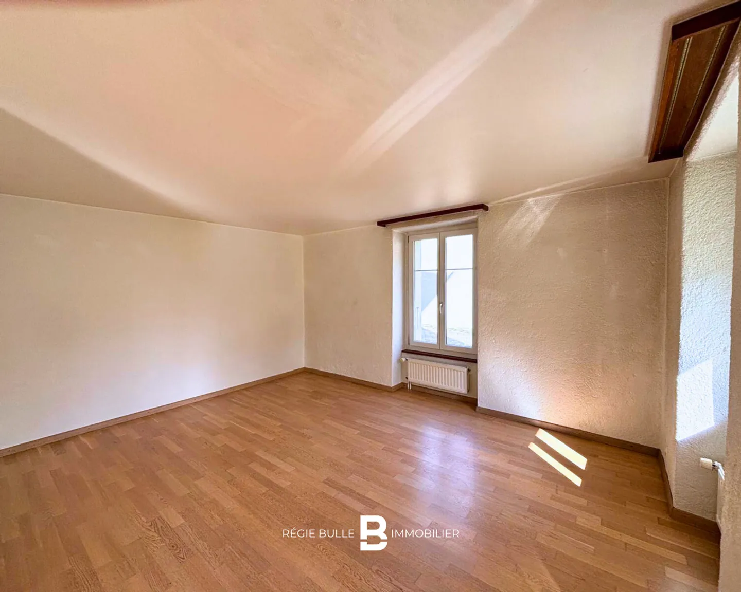 Bulle - Spazioso appartamento di 1.5 locali in affitto - Foto 3 di 11