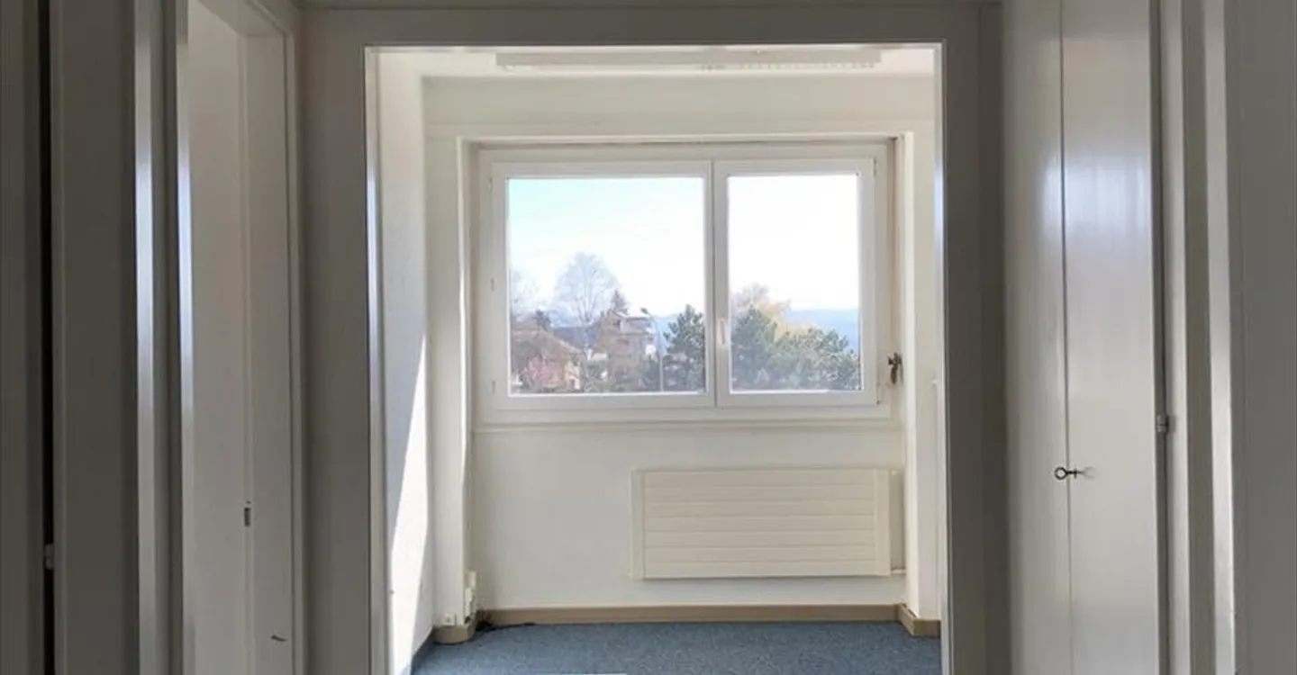 Spazio ufficio in affitto - Foto 1 di 17