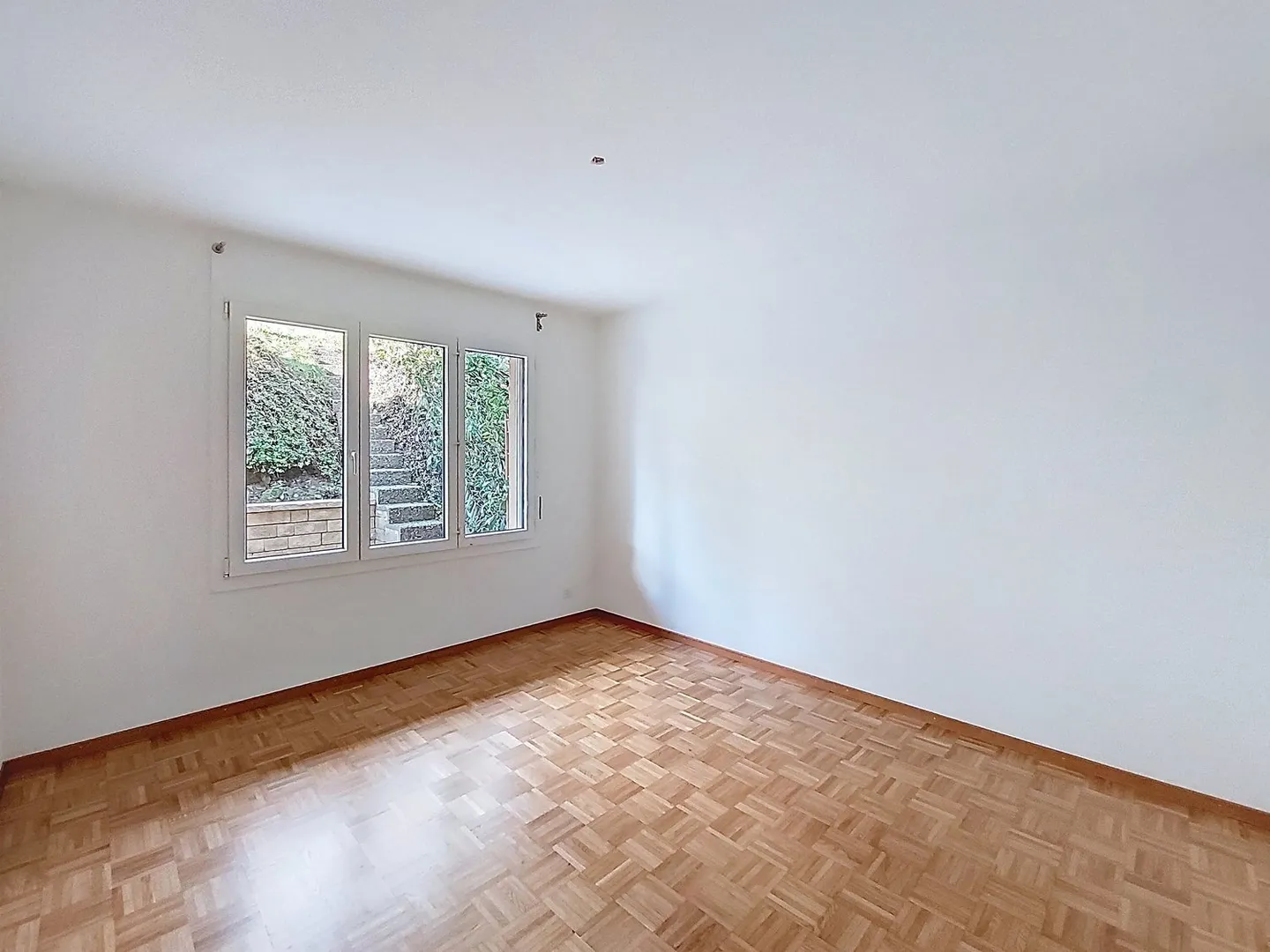 House with 6.5 rooms and lake view as well as terraces - Photo 8 of 15