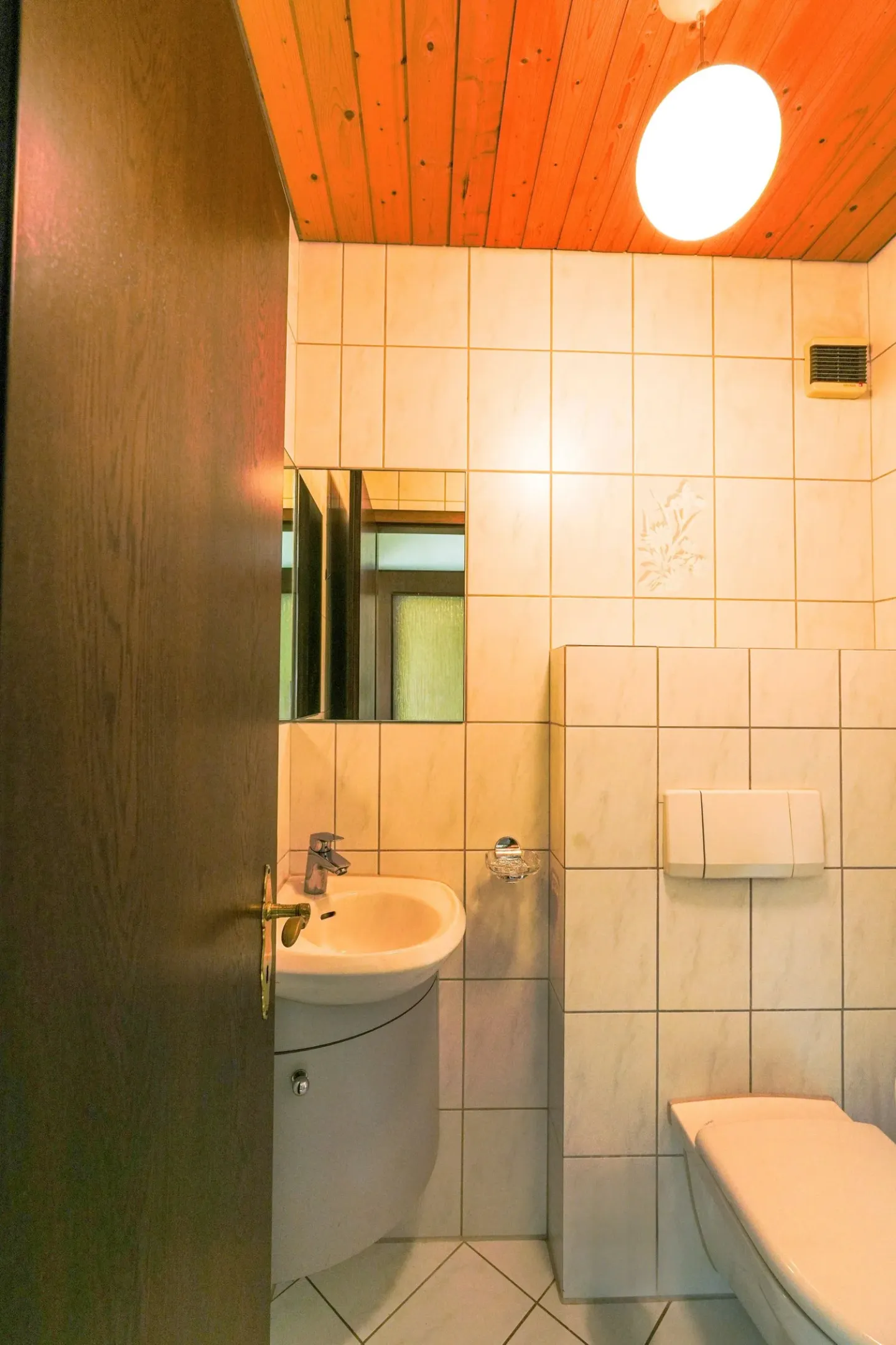 Charmante maison individuelle de 4,5 pièces dans un emplacement calme - Photo 10 sur 15