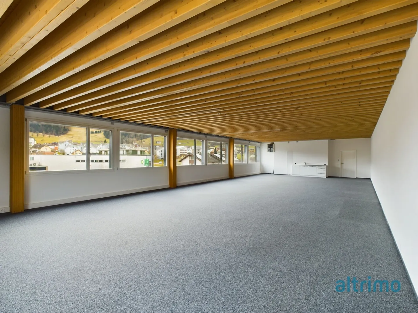 Ufficio e spazio commerciale in una posizione privilegiata - La tua nuova sede a Appenzell! - Foto 7 di 12