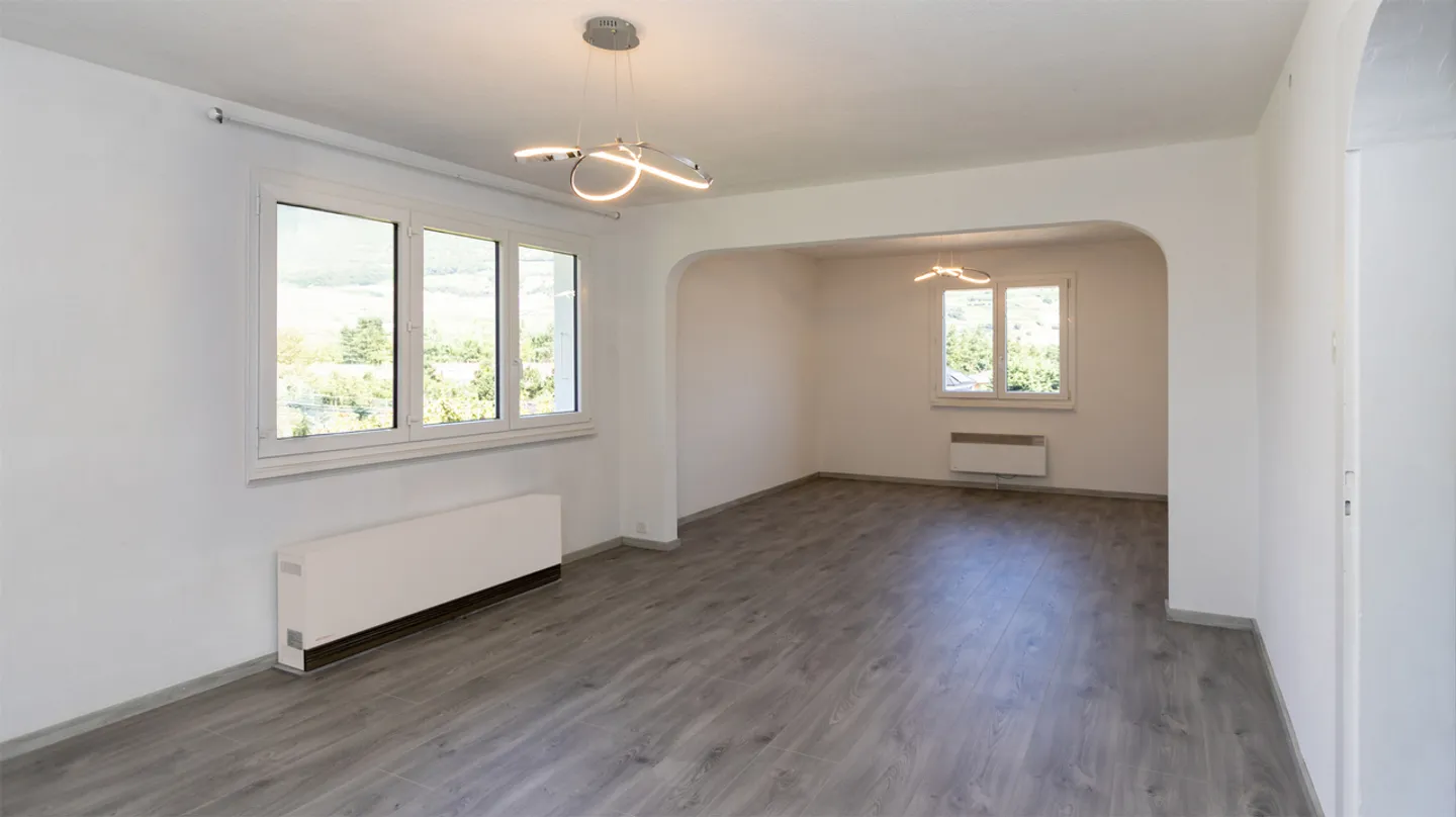 A VENDRE MAISON DE CHARME 4.5 PCES A GRONE - Photo 2 sur 13
