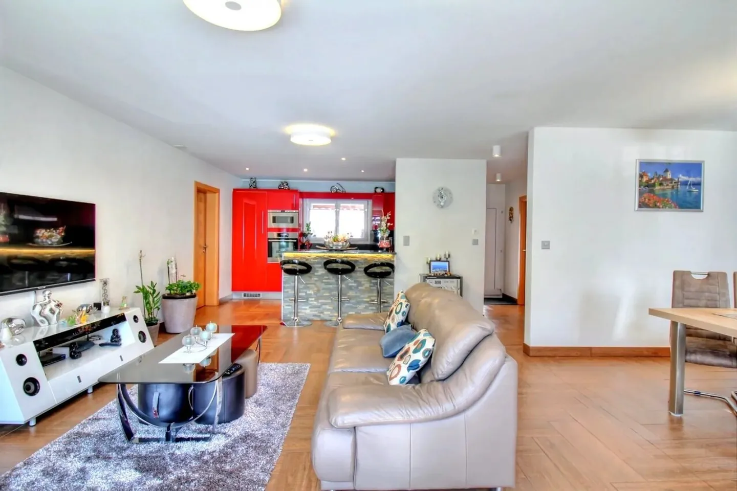 Schöne 5-Zimmer Doppelhaushälfte in Ardon - Foto 2 von 13