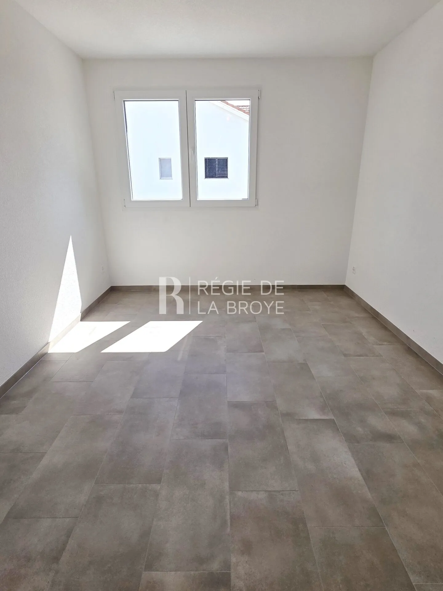 4,5-Zimmer-Wohnung mit großem Balkon in Chabrey - Foto 7 von 9
