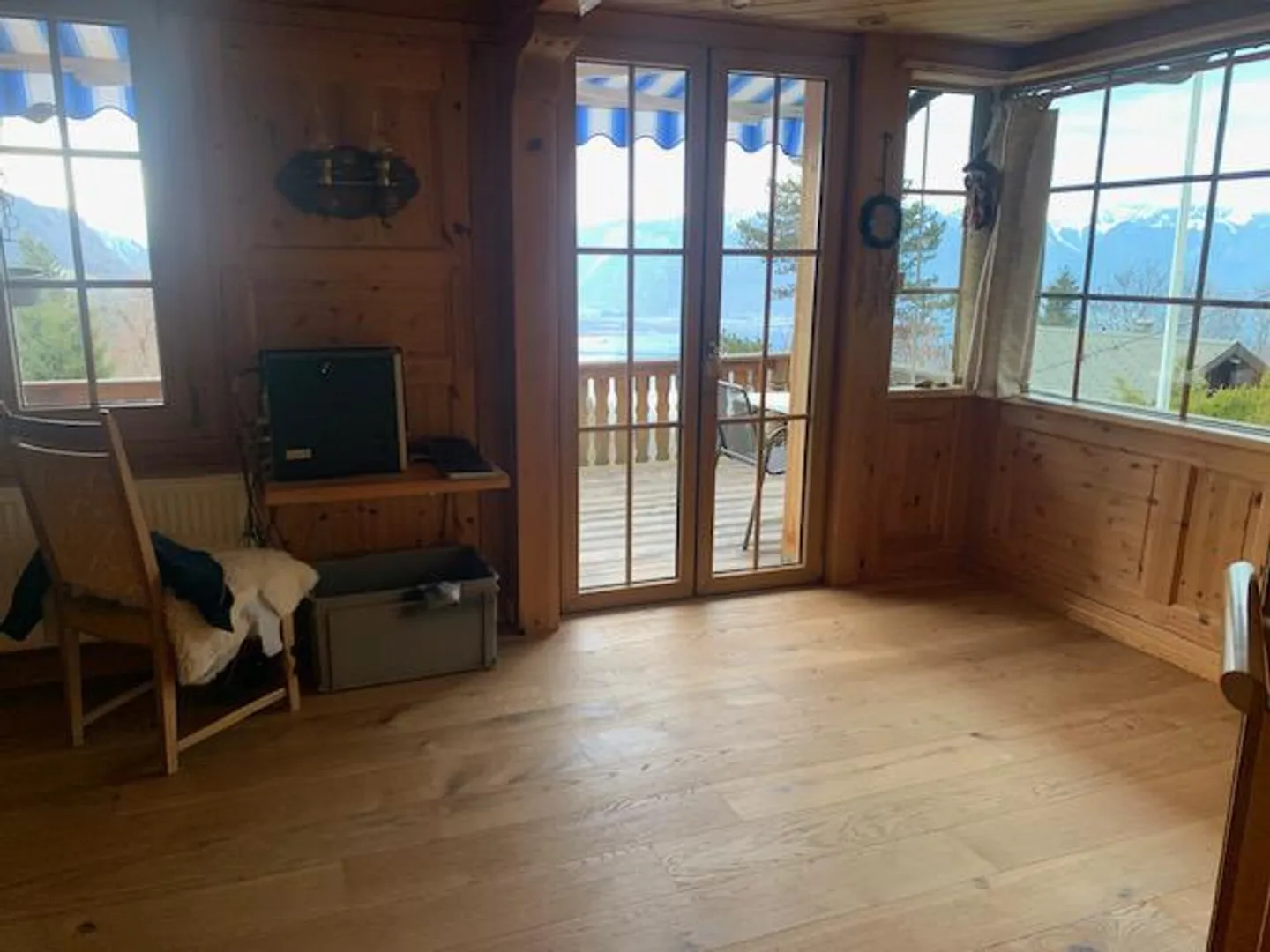 Ondallaz, bellissimo chalet di 4,5 stanze con jacuzzi - Foto 5 di 11