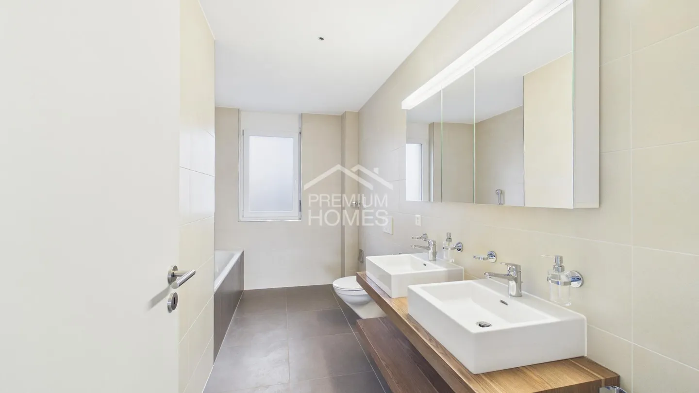 Penthouse mit atemberaubendem Blick auf Delémont und die Berge - Foto 8 von 9