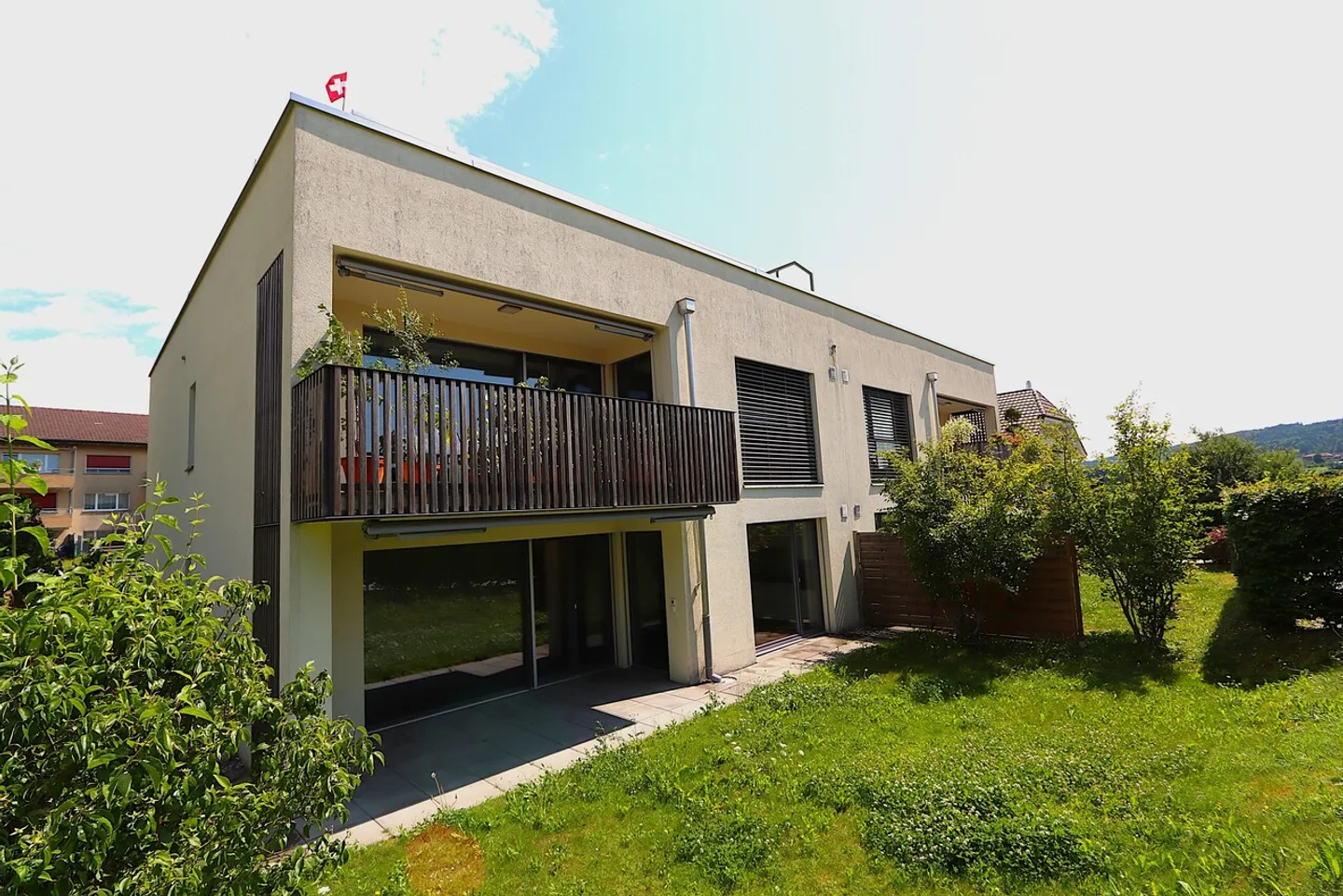 Modern 3.5-room apartment in beautiful surroundings - Photo 1 of 10
