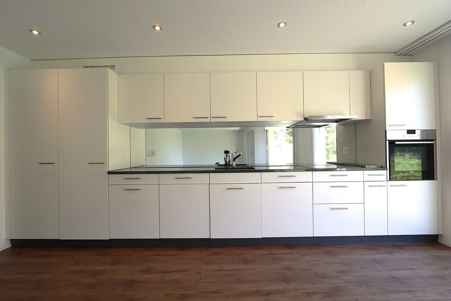 Modern 3.5-room apartment in beautiful surroundings - Photo 2 of 10