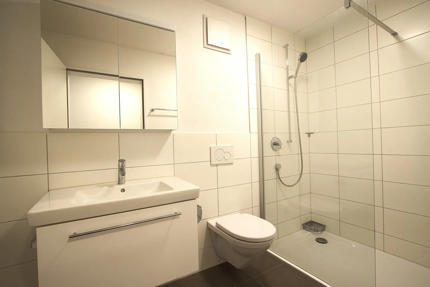Modern 3.5-room apartment in beautiful surroundings - Photo 4 of 10