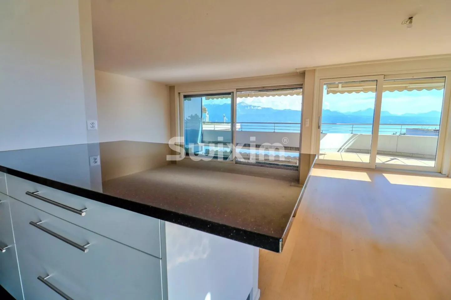 Exklusiv! Hochwertige Wohnung mit Blick auf den See! - Foto 3 von 9