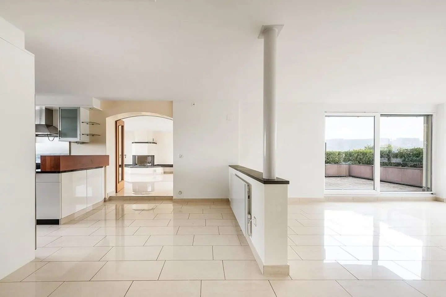 Appartamento in una posizione tranquilla e centrale! - Foto 4 di 12