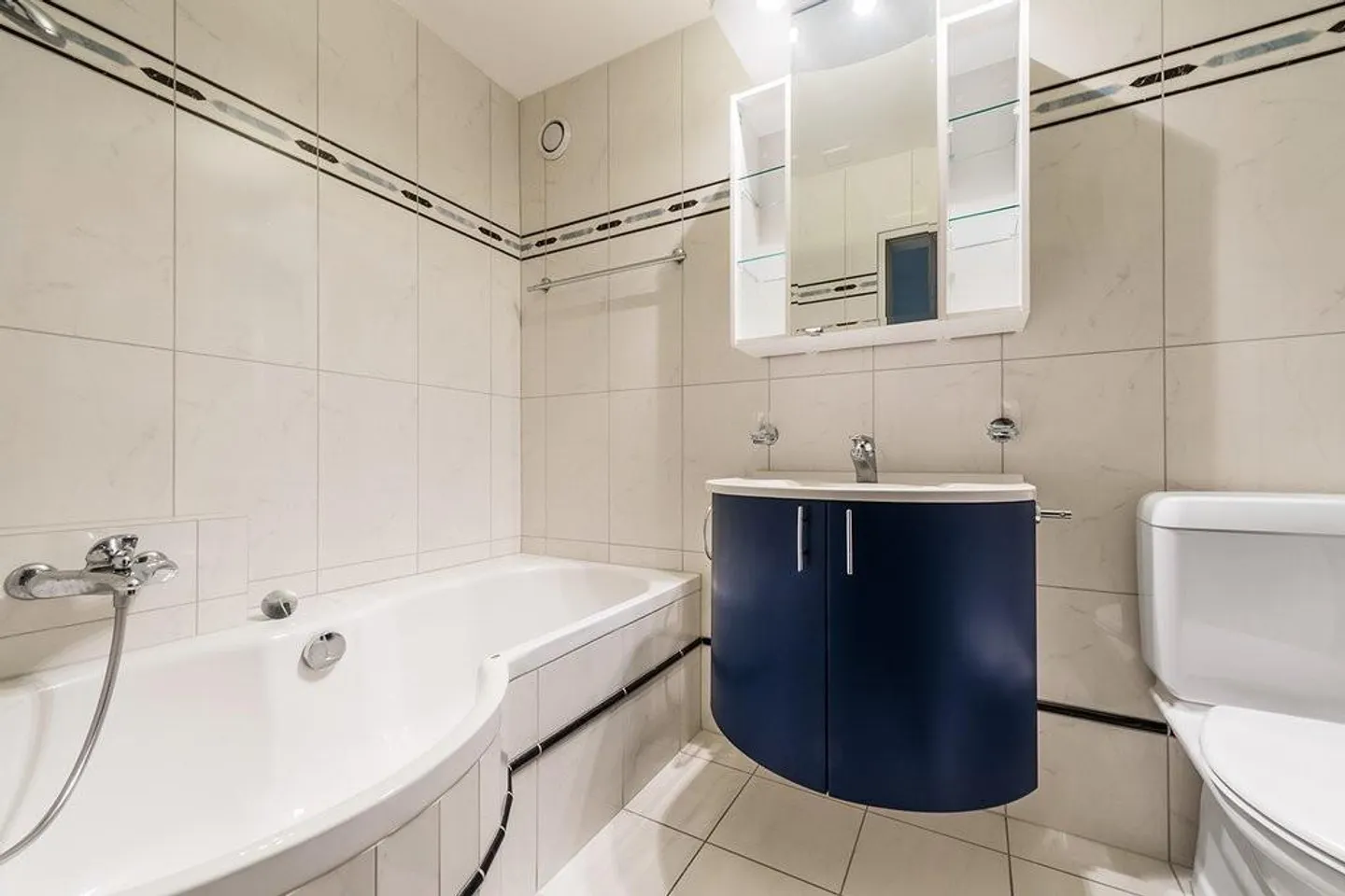 Appartamento in una posizione tranquilla e centrale! - Foto 10 di 12