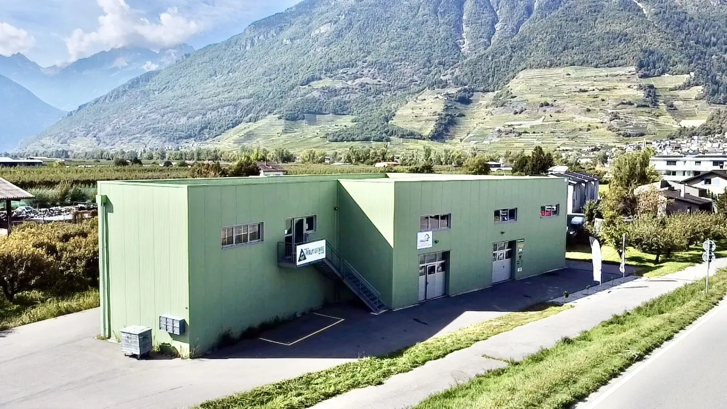 Spazio industriale con parcheggio - Foto 4 di 5