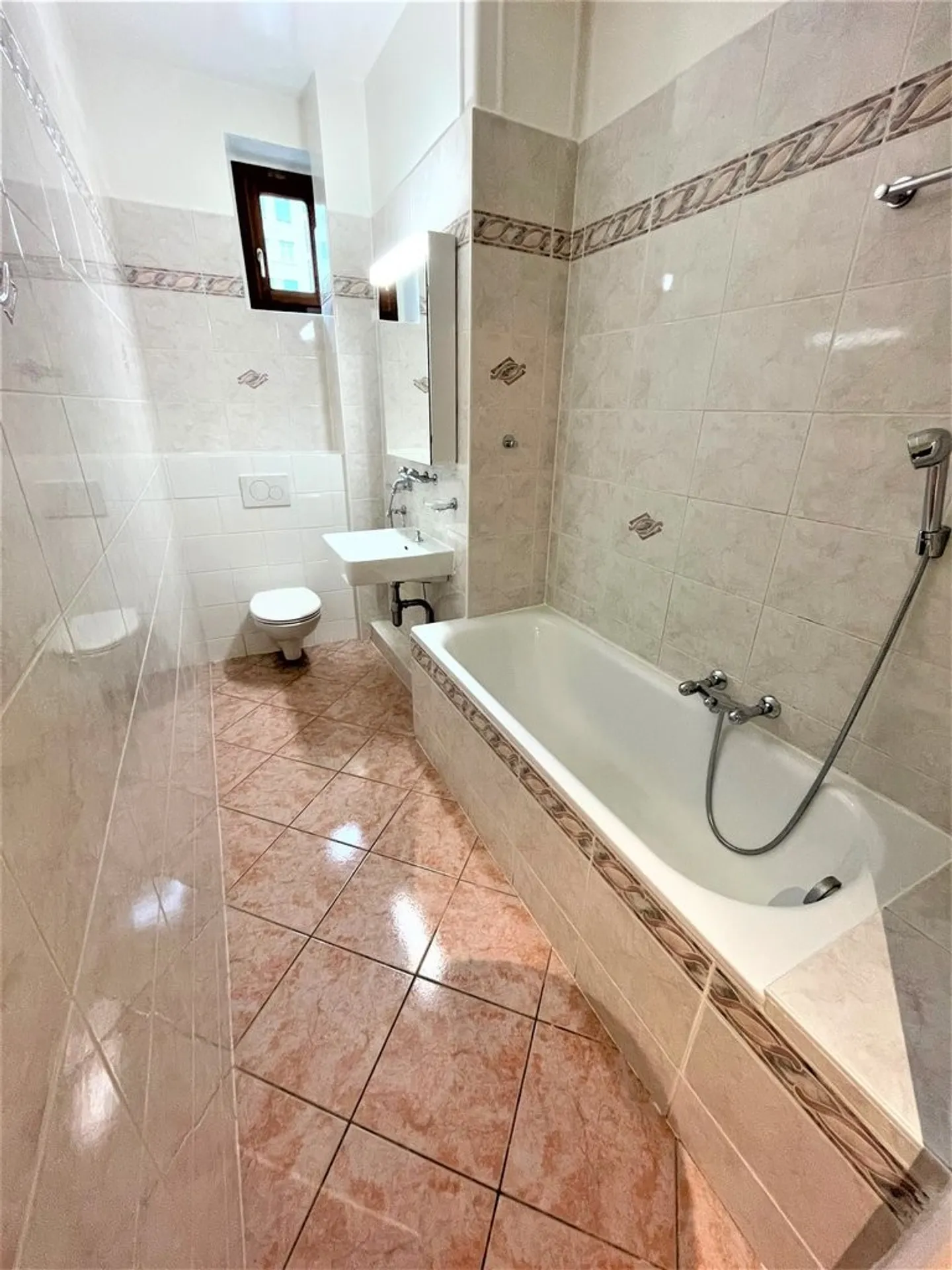 Proche gare de Cornavin - Photo 7 sur 8