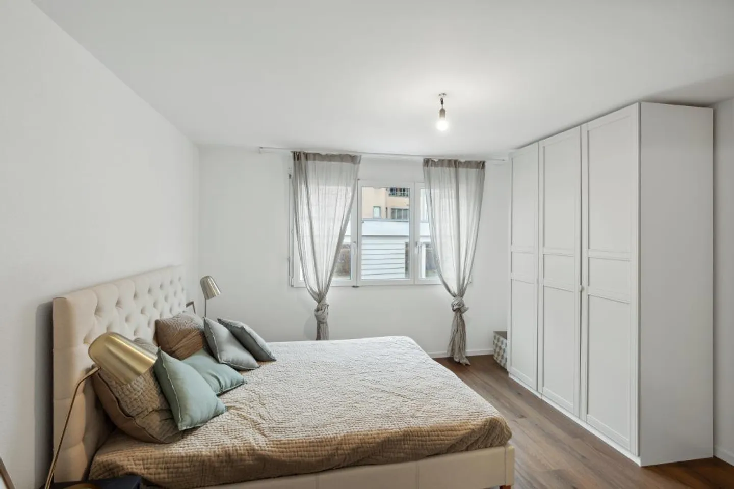Appartamento attico di 4,5 stanze con grande terrazza e balcone - Foto 3 di 7