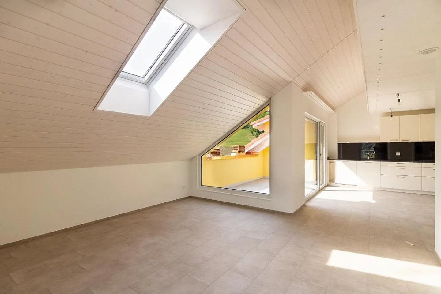 Appartamento mansardato 3½ locali in posizione rurale - Foto 3 di 10