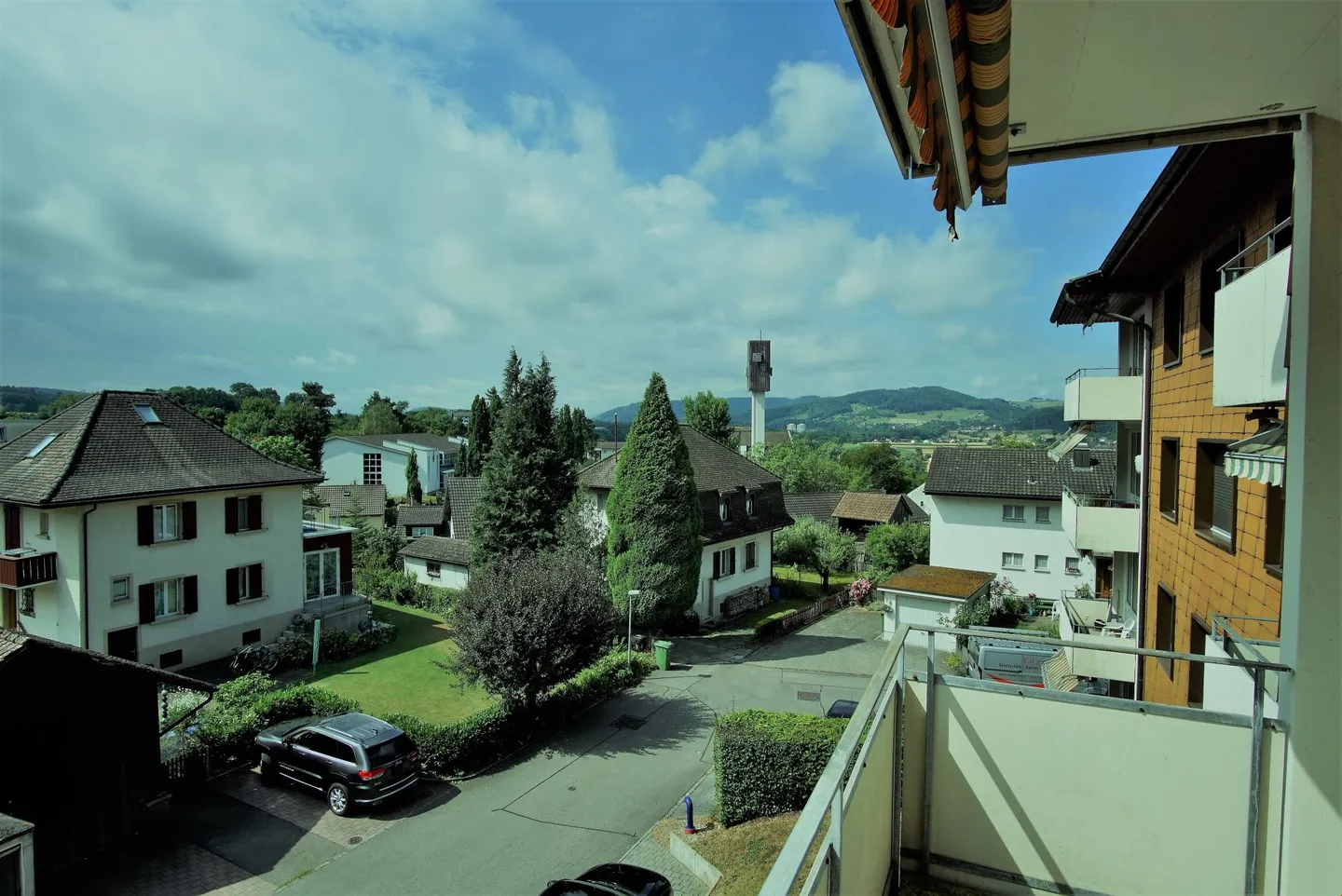 4.0-Zi-Whg, sonnig, ruhig, Balkon, neu renoviert. - Foto 3 von 5