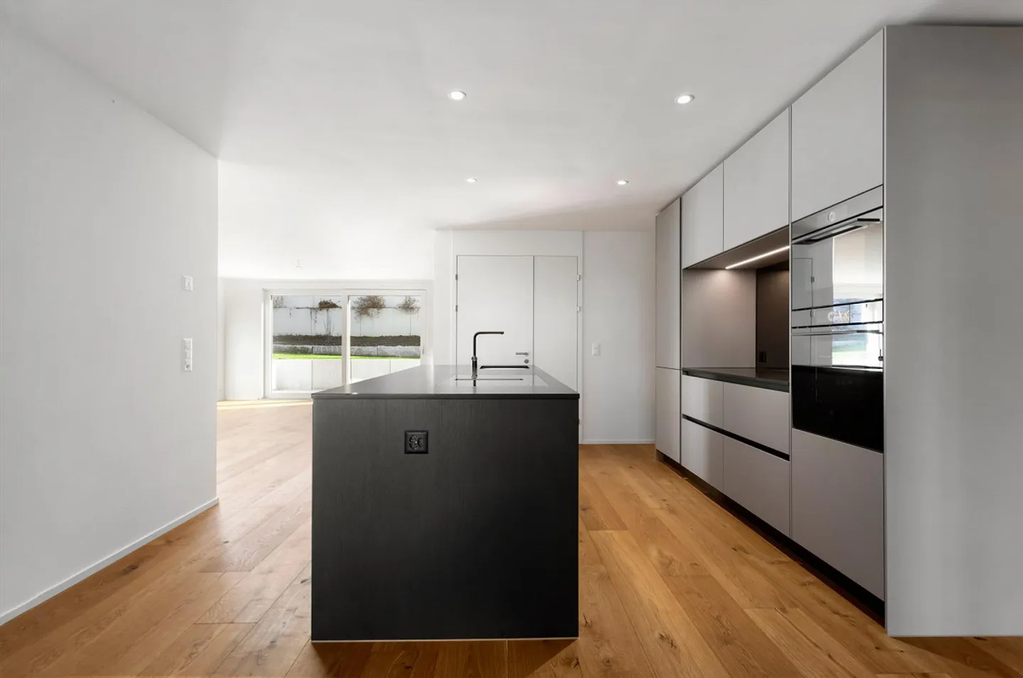 Exclusive Garden Refuge with Elegance - Photo 1 of 8