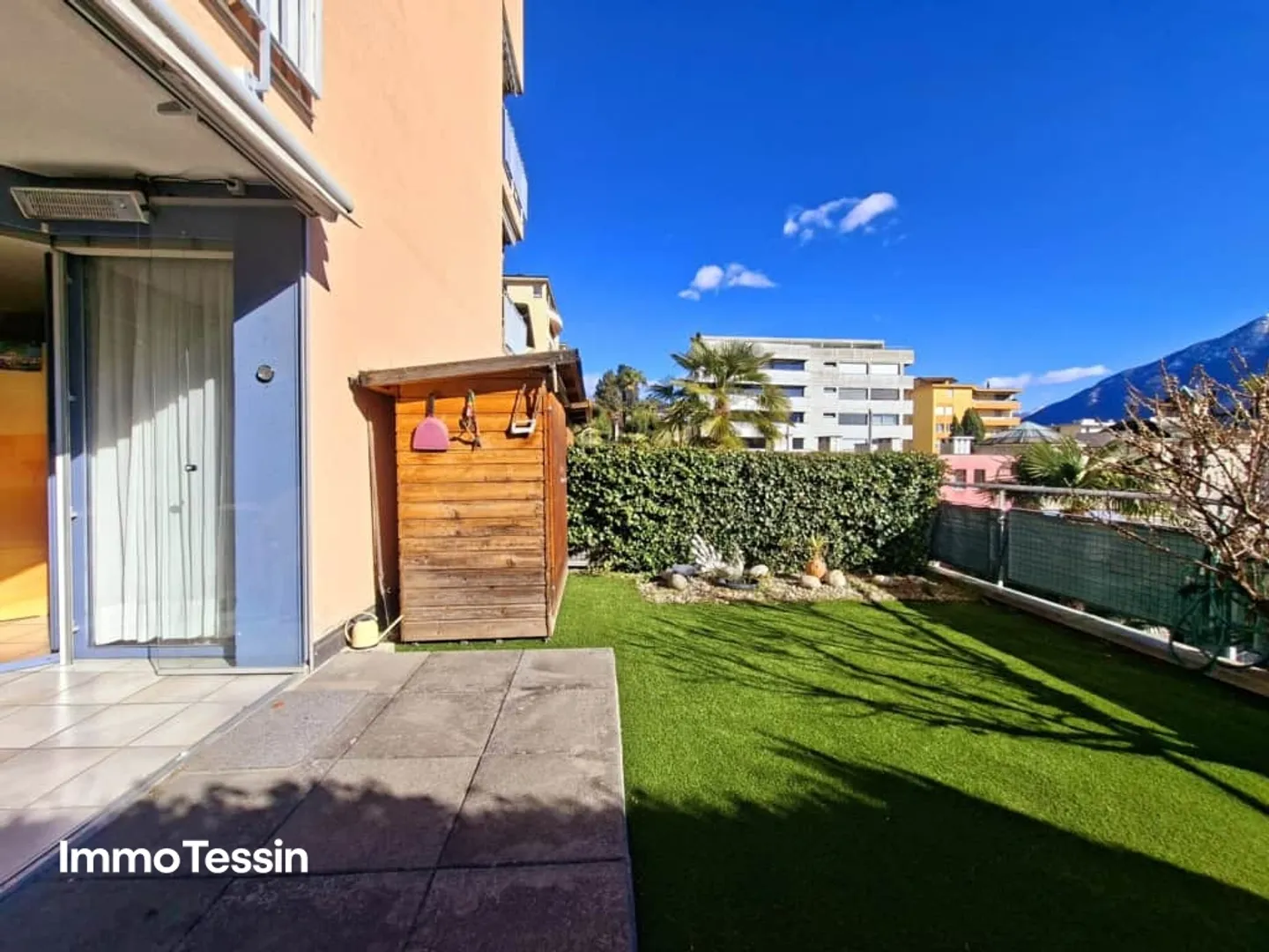 LOCARNO-MURALTO: Appartamento per vacanze perfetto vicino alla passeggiata del lago con giardino privato in una posizione ideale tra il lago e il centro città - Foto 3 di 13