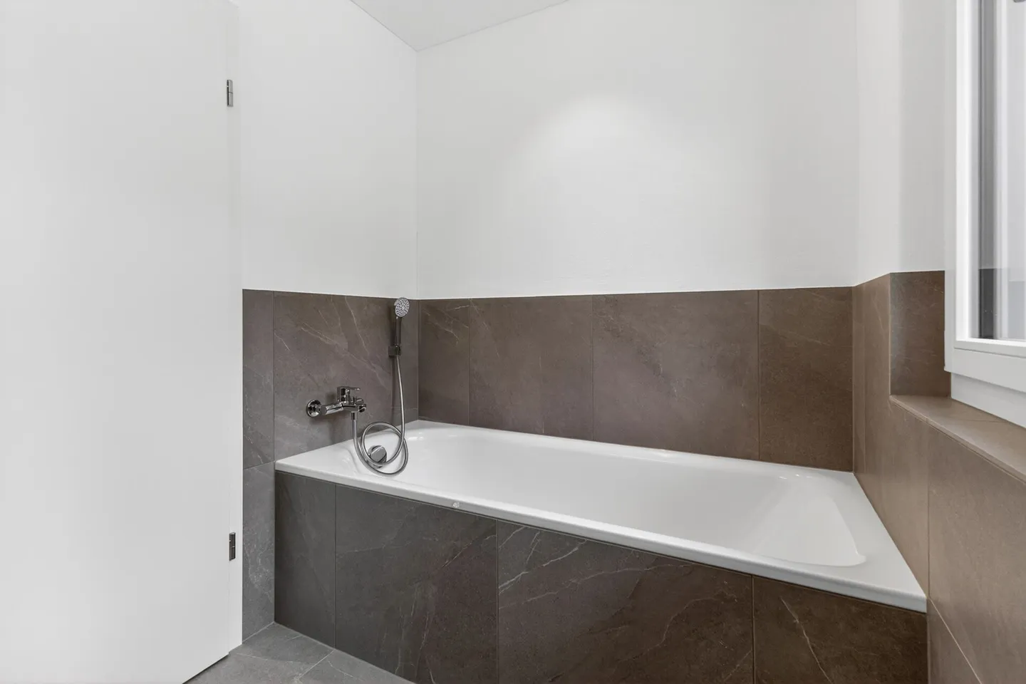 Maison individuelle neuve indépendante à Gams - 4,5 pièces de plaisir de vivre pour toute la famille - Photo 8 sur 20