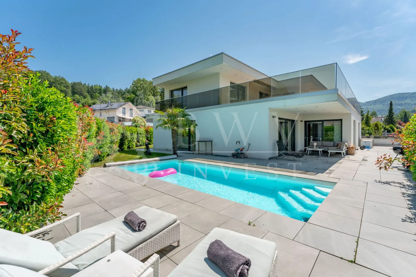 Modernes Villa mit Pool und Privatsphäre - Foto 2 von 14