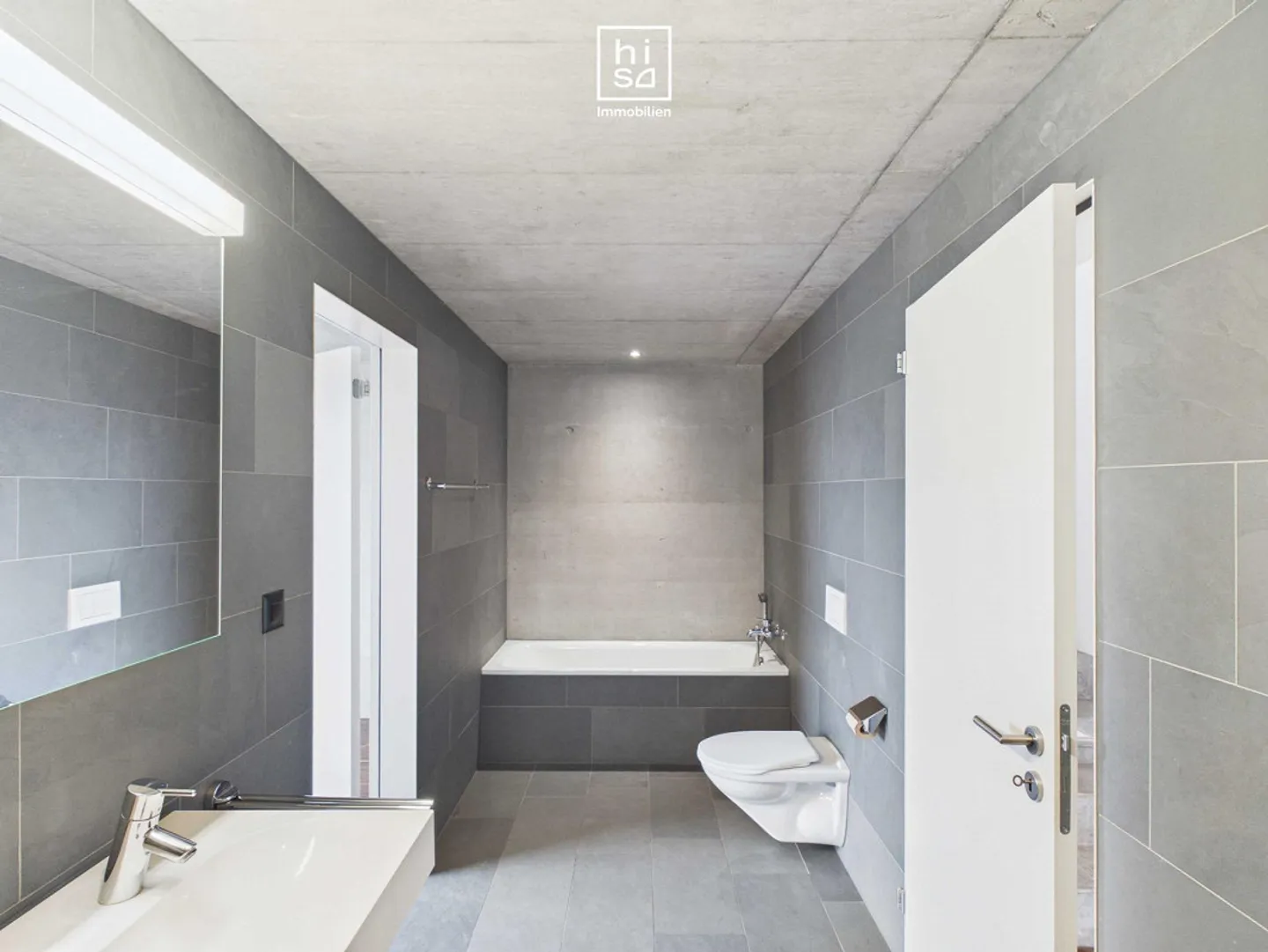 Appartement en attique moderne de 3,5 pièces à Rebstein - Photo 3 sur 9