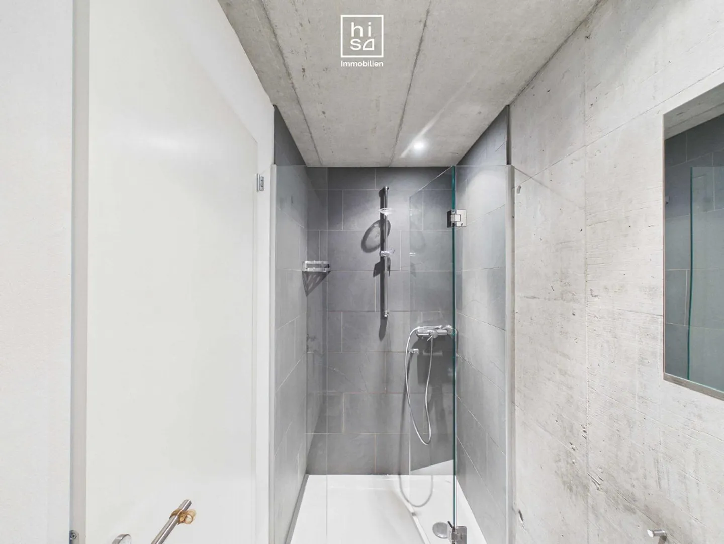 Appartement en attique moderne de 3,5 pièces à Rebstein - Photo 4 sur 9