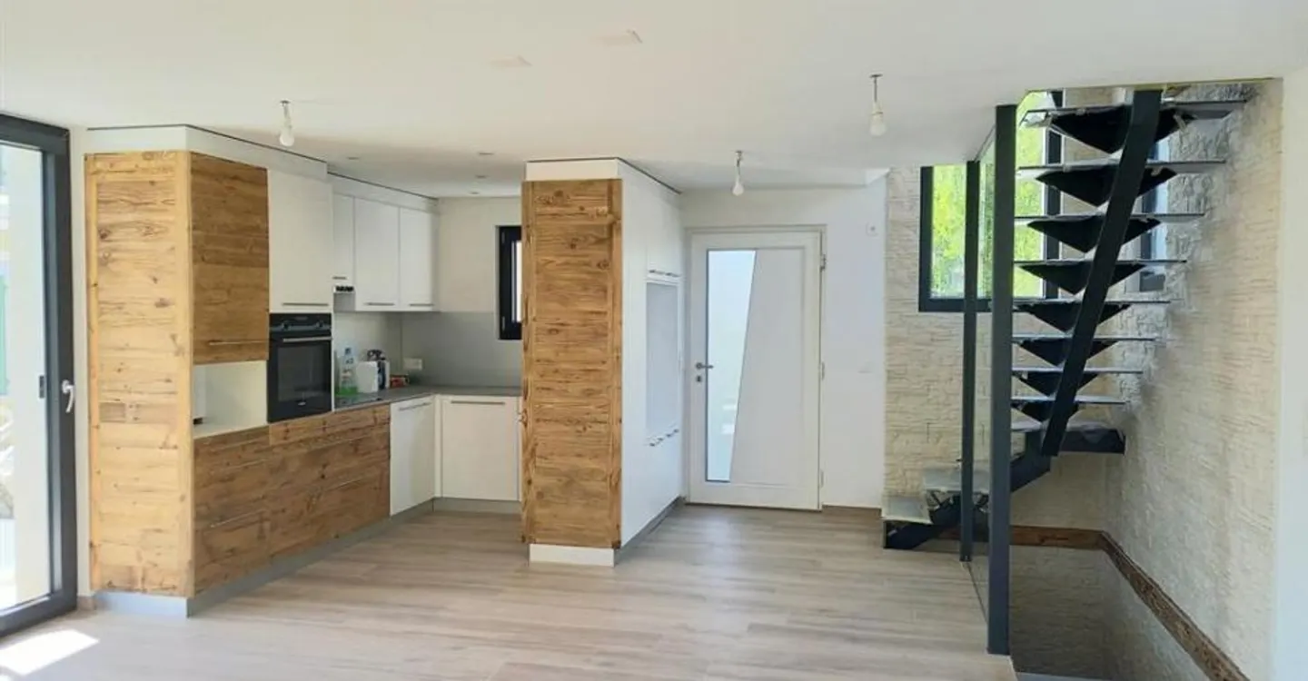 Haus, 4.5, 135 - Foto 2 von 8
