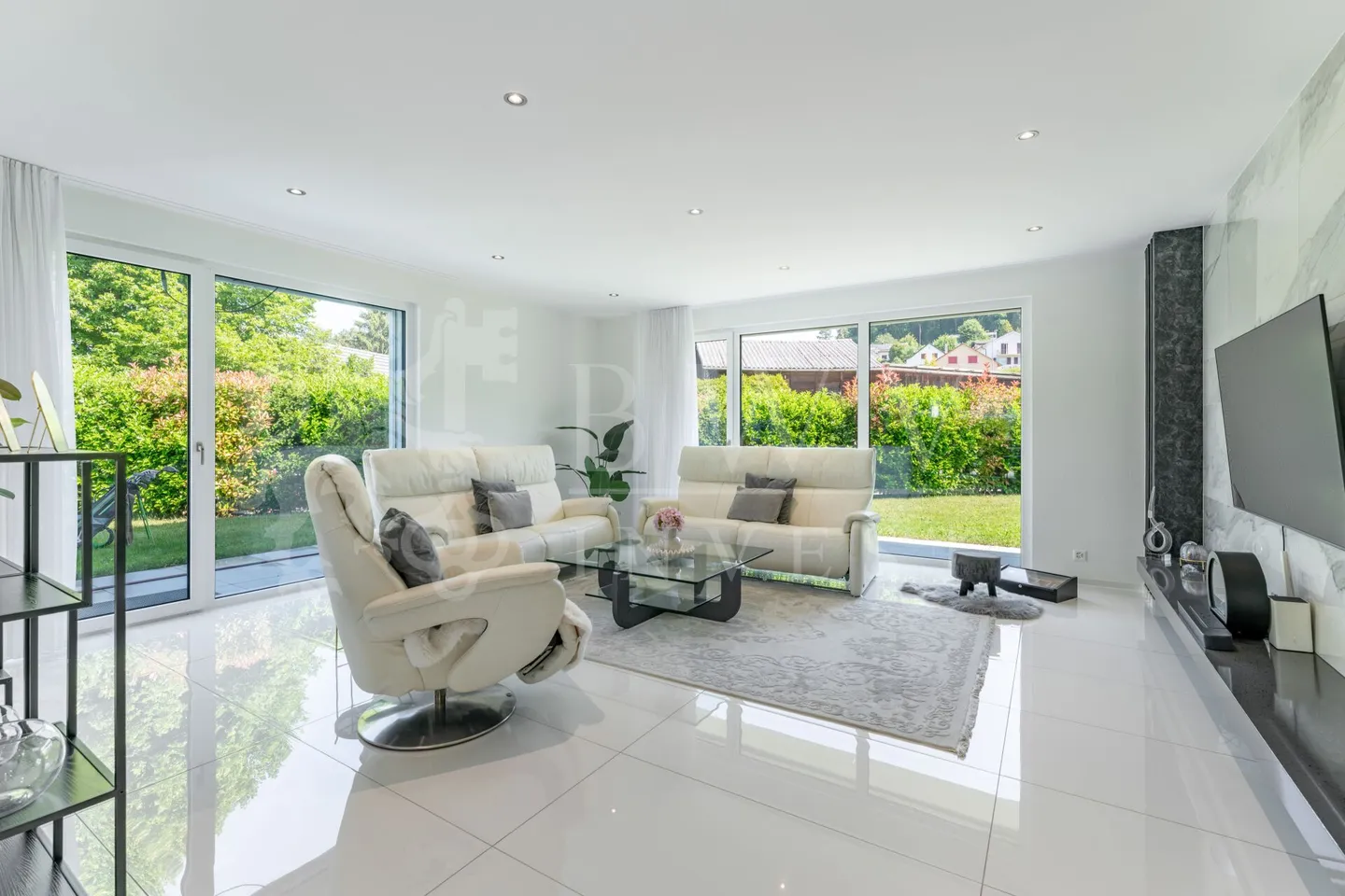 Modernes Villa mit Pool und Privatsphäre - Foto 5 von 14