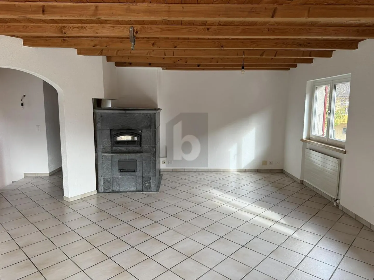 GROSSE TERRASSE, SCHWEDENOFEN UND VIEL PLATZ! - Foto 2 von 6