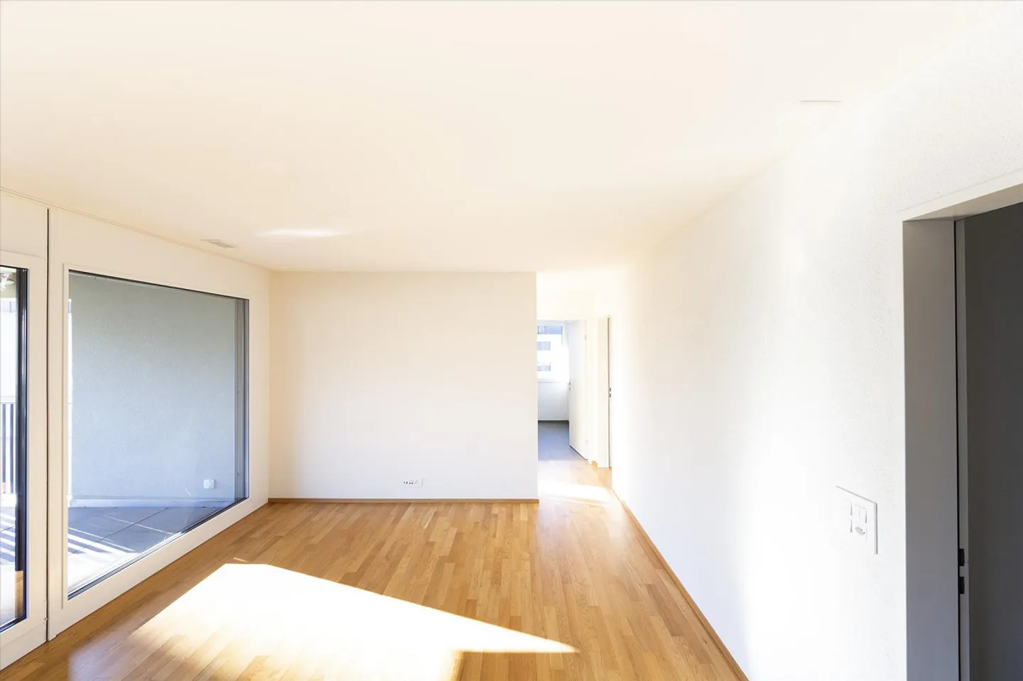 Rent without deposit - Apartment is looking for you! - Photo 3 of 11