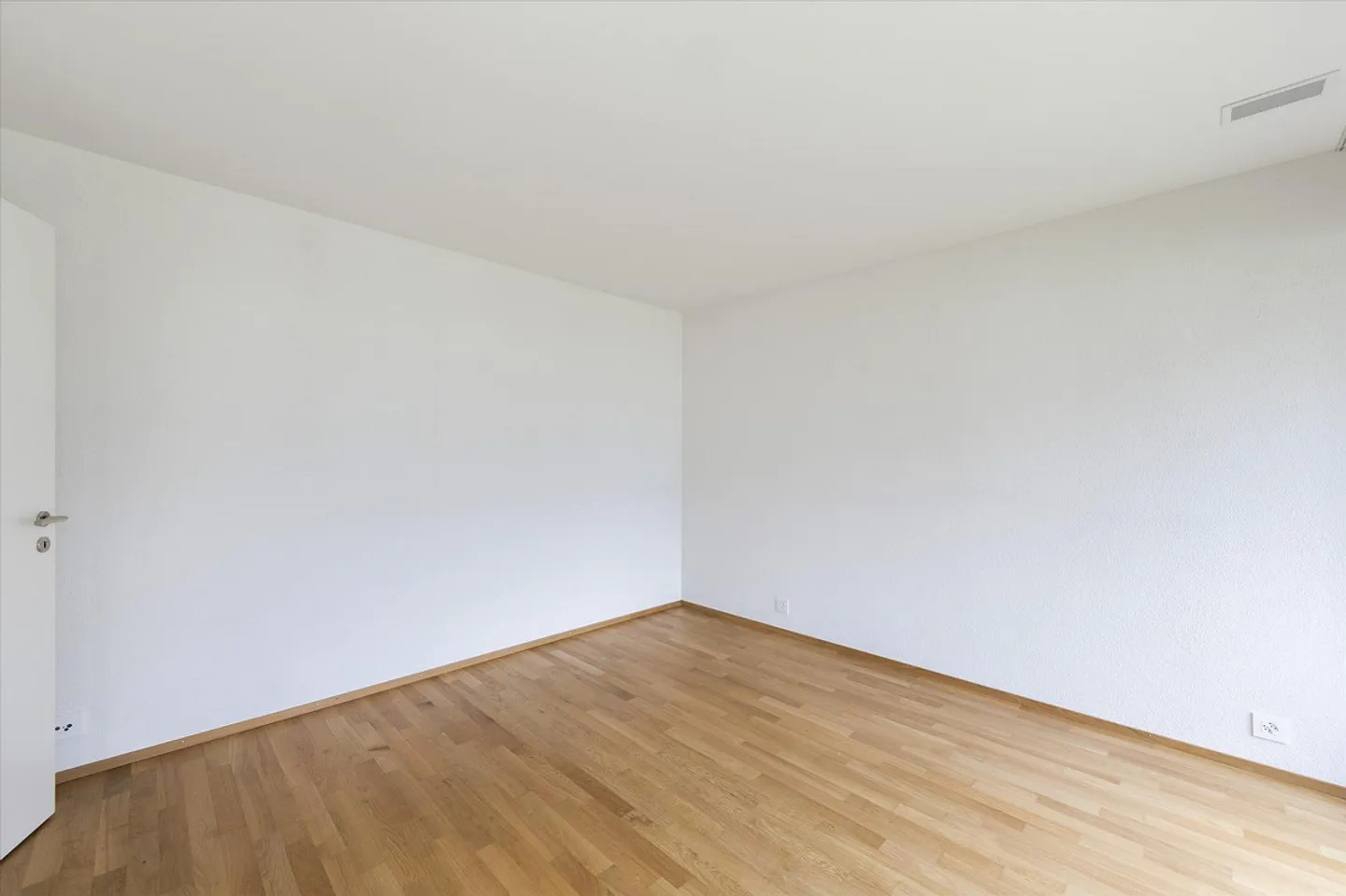 Rent without deposit - Apartment is looking for you! - Photo 8 of 11