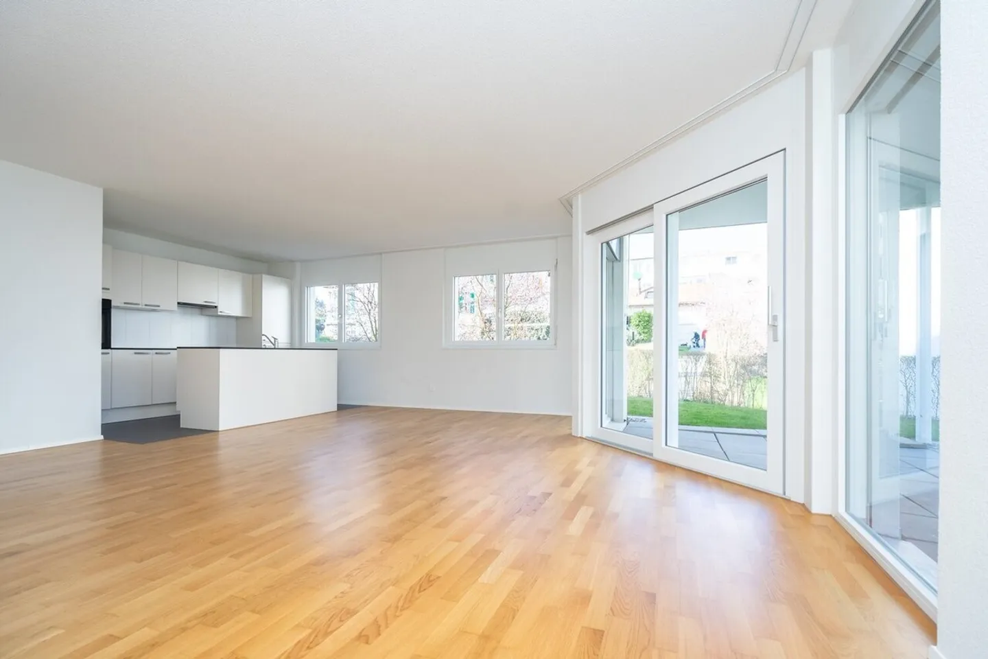 Cozy 3.5-room apartment on the ground floor - Photo 2 of 8