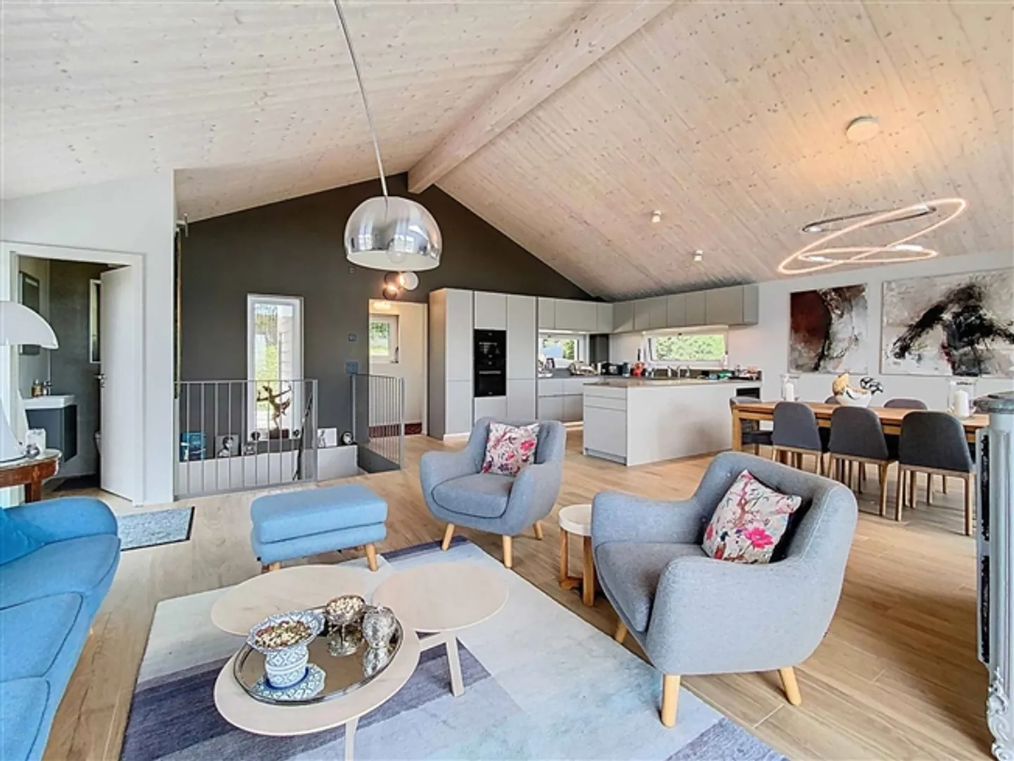 Magnifique nouvelle villa moderne avec vue panoramique sur le lac et les Alpes - Photo 4 sur 11