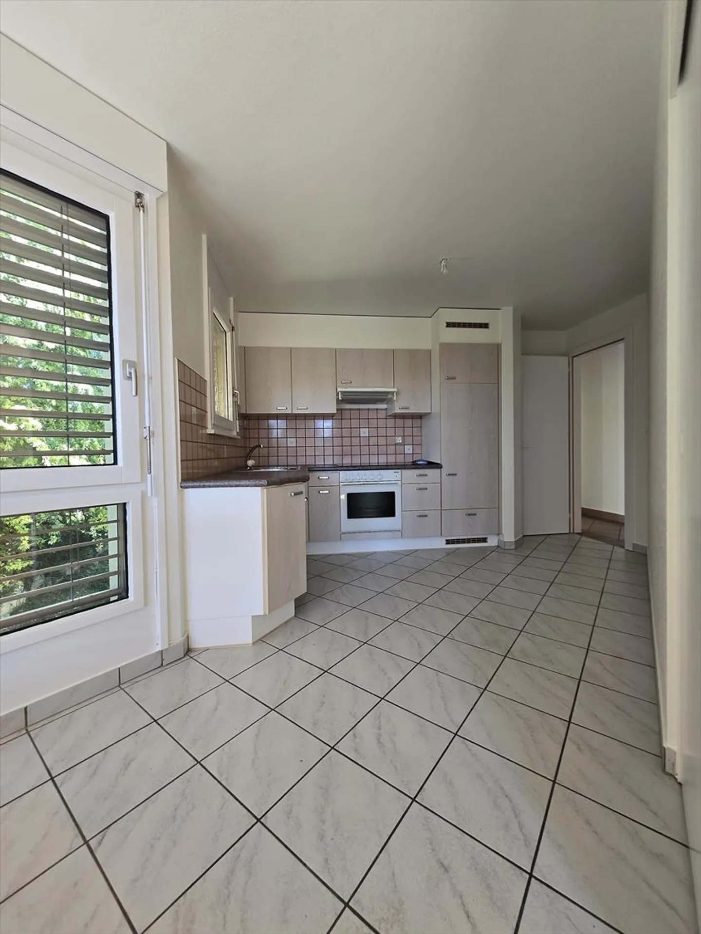 Apartment with 3.5 rooms on the 2nd floor - Photo 2 of 5