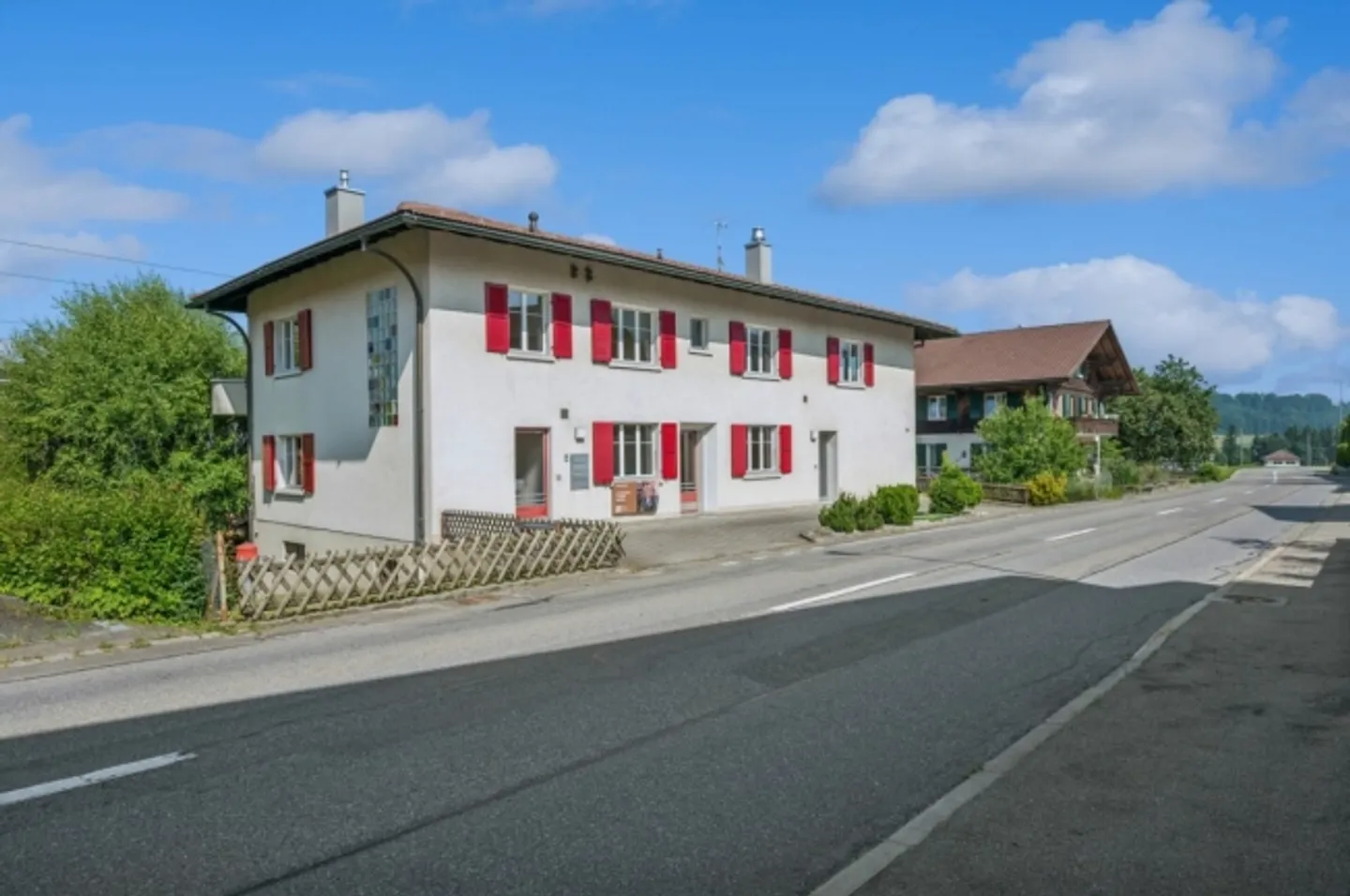 Versatile multi-family house with four residential units and numerous possibilities - Photo 3 of 13