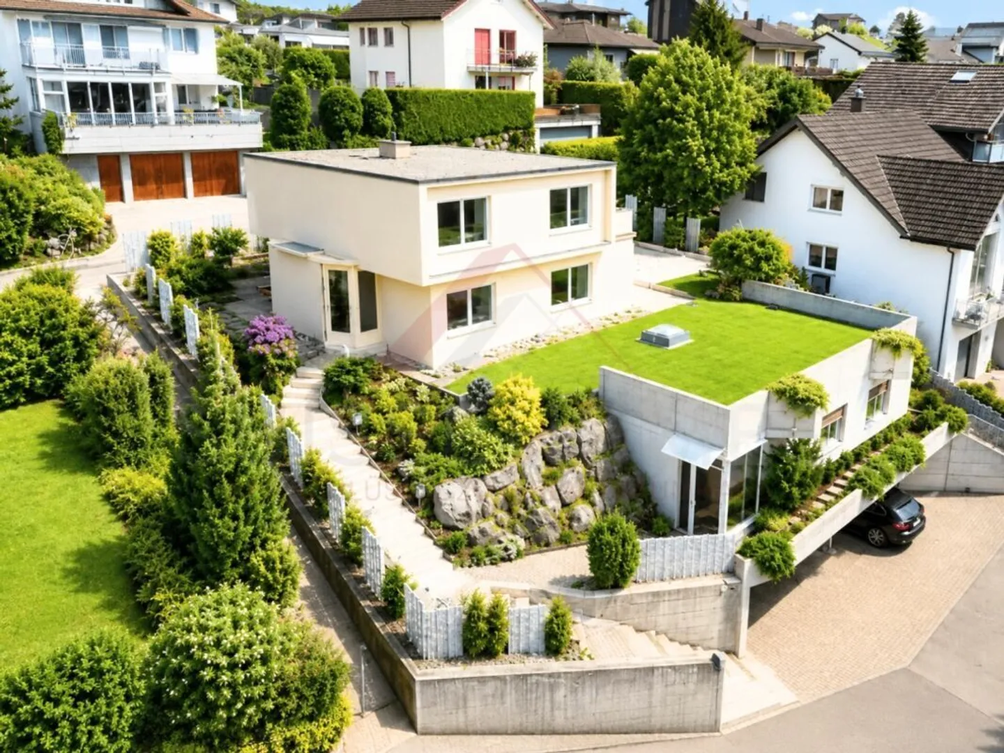 Affascinante casa unifamiliare di 7 stanze con appartamento separato e grande potenziale a Wohlen AG - Foto 1 di 14