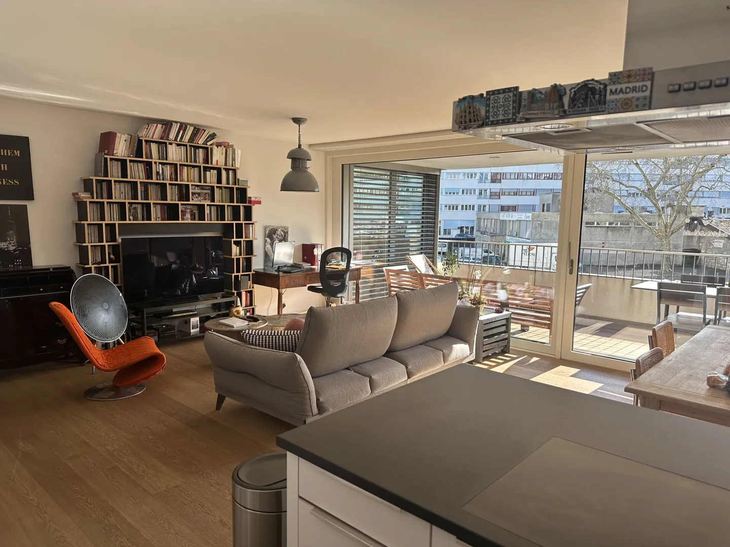 Stunning five-room apartment facing full south - Photo 1 of 1