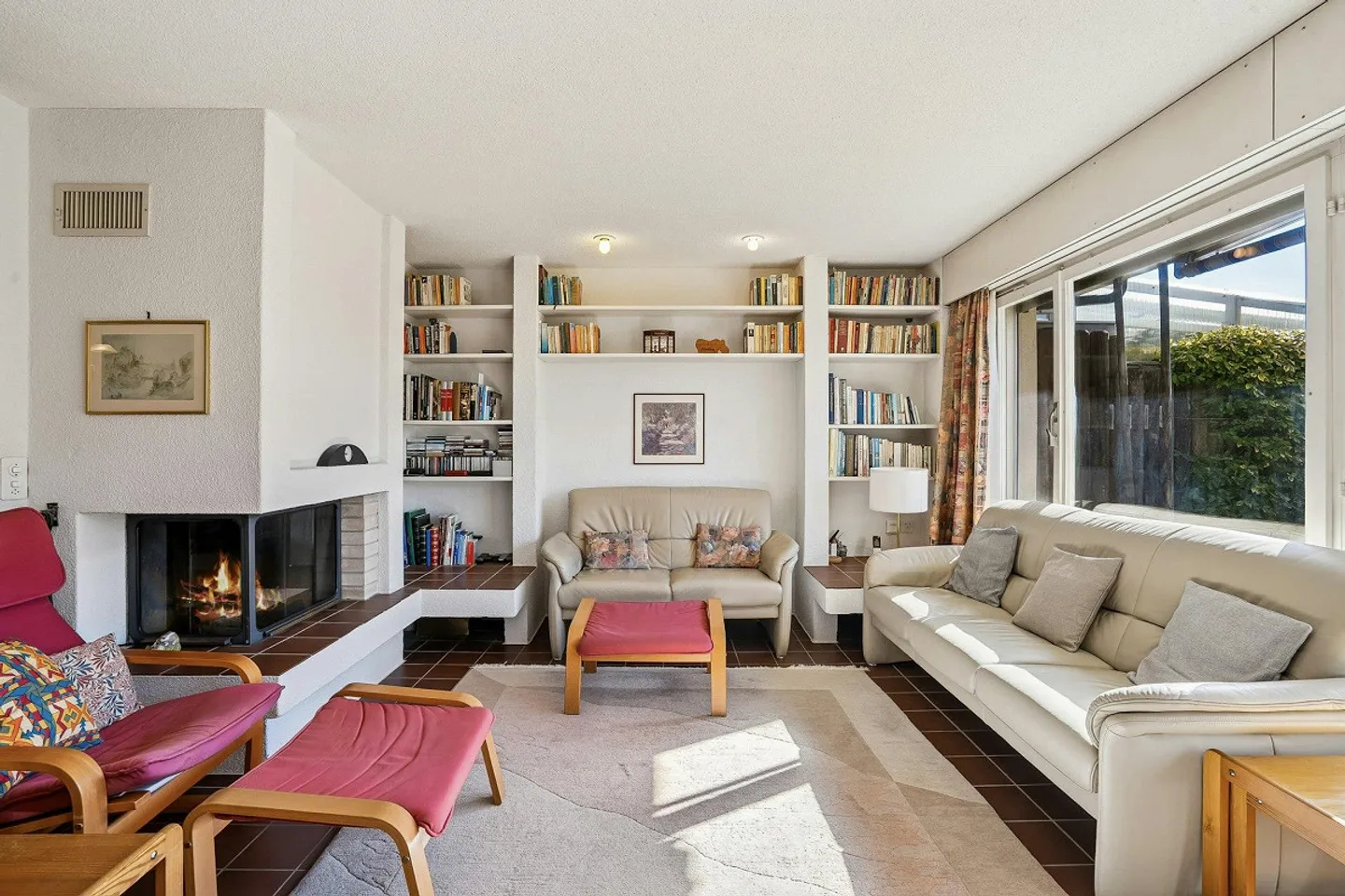 Maison mitoyenne de 5,5 pièces avec cheminée et vue - Photo 1 sur 13
