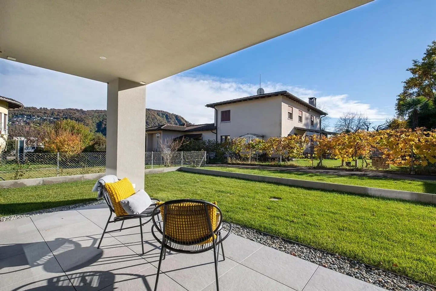 MAGLIASO - 2.5 ROOMS FOR RENT - Photo 5 of 15