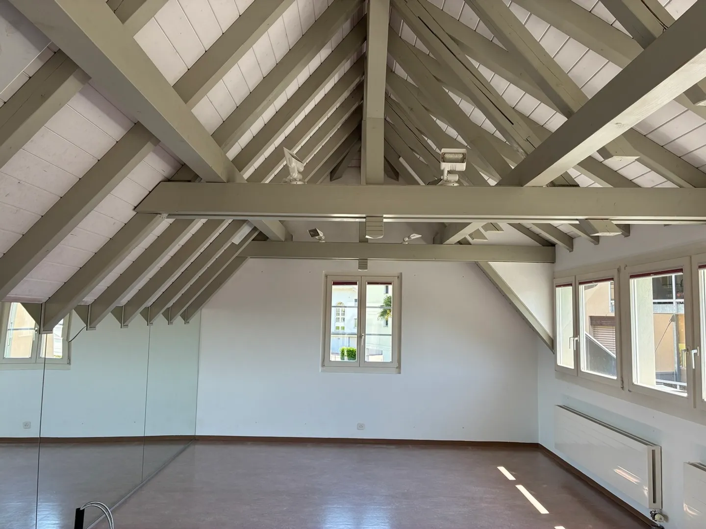 Travaillez où d'autres passent des vacances : studio exclusif avec vue sur le lac - Photo 5 sur 8