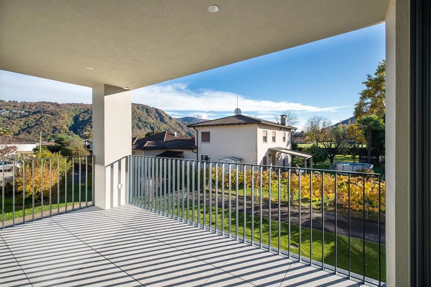 MAGLIASO - 2.5 ROOMS FOR RENT - Photo 14 of 15