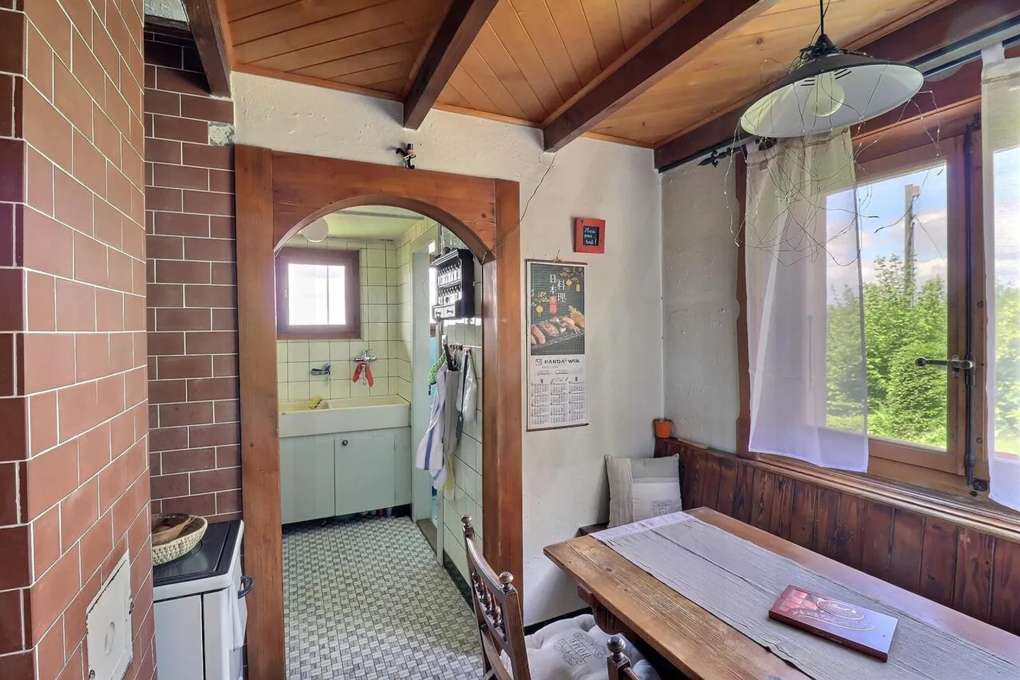 A haven of tranquility facing Lake Gruyère? Individual chalet in La Berra - Photo 7 of 13